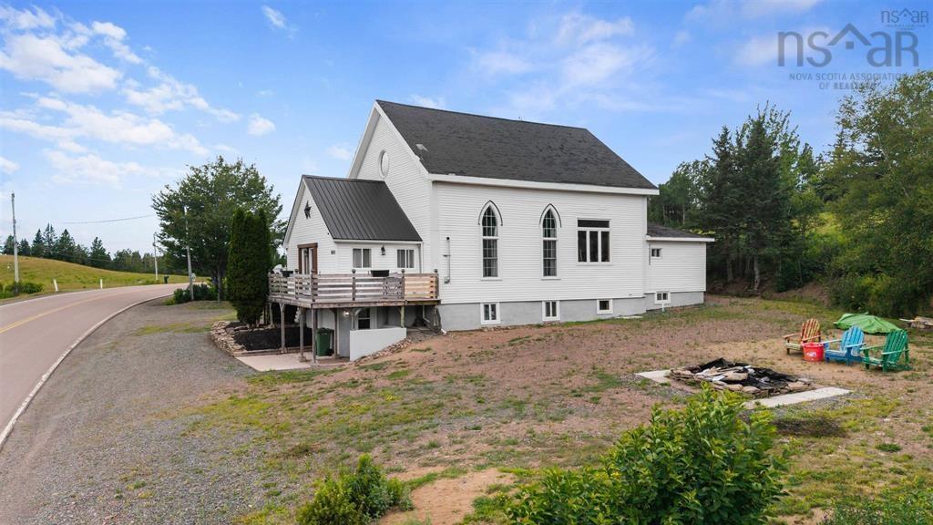 $274,900.00: 10563 Highway 2, Springhill