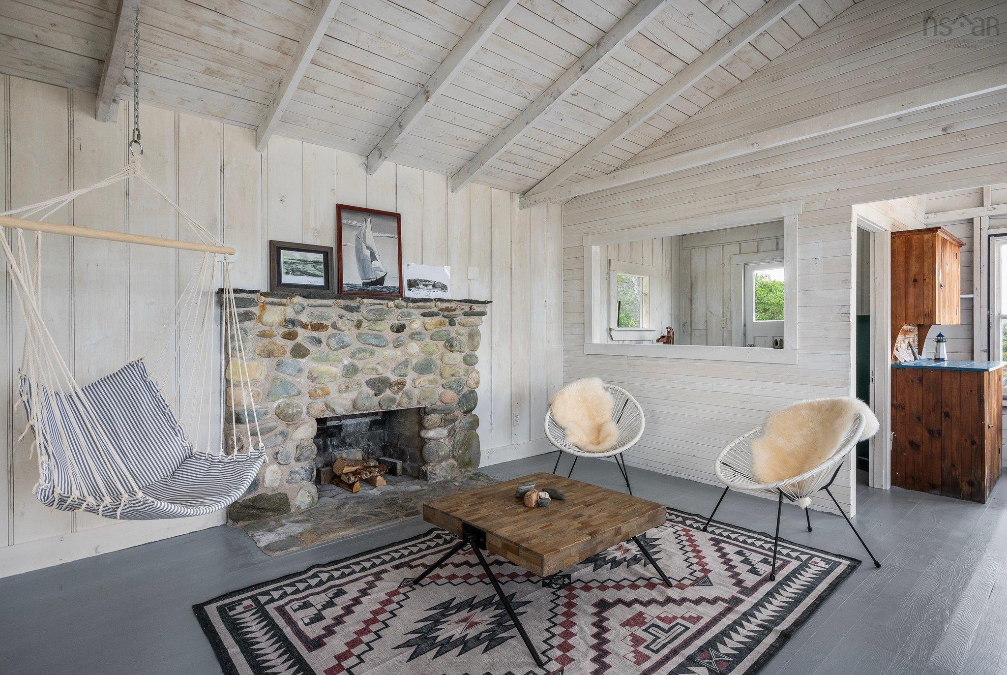 $3,950,000.00: 1766 Highway 304, Cape Forchu