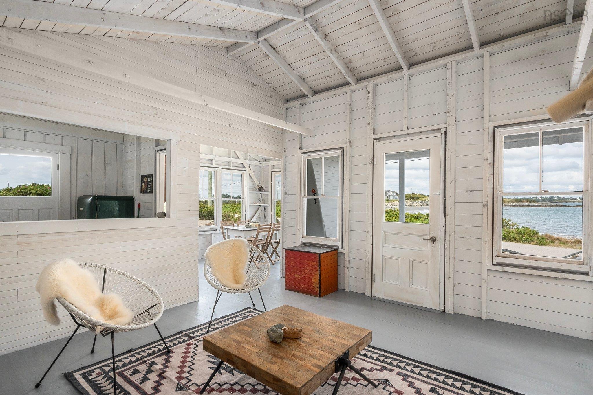 $3,950,000.00: 1766 Highway 304, Cape Forchu