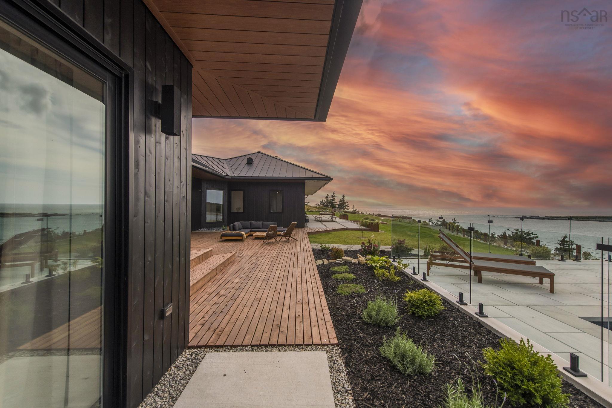 $3,950,000.00: 1766 Highway 304, Cape Forchu