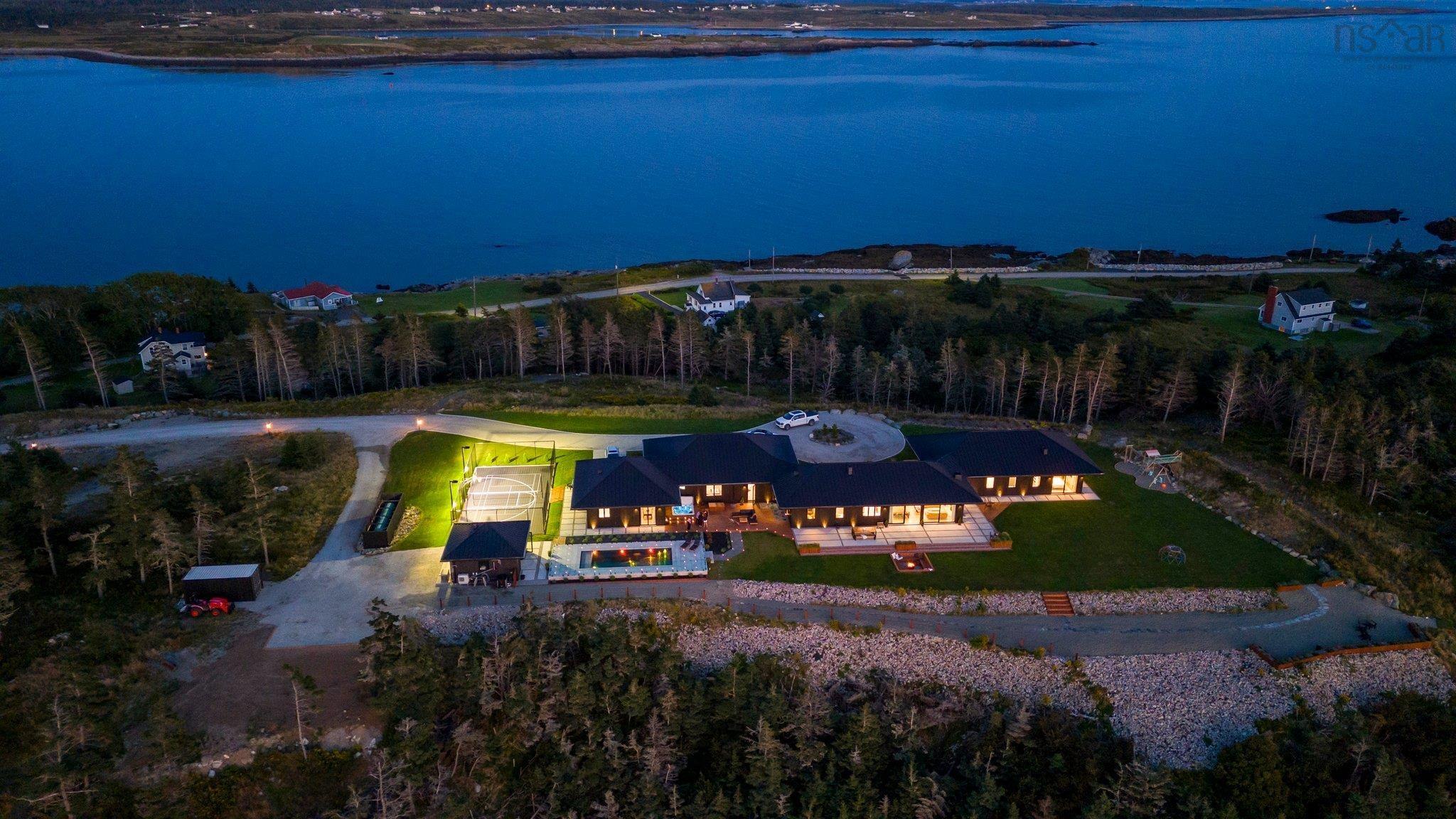 $3,950,000.00: 1766 Highway 304, Cape Forchu
