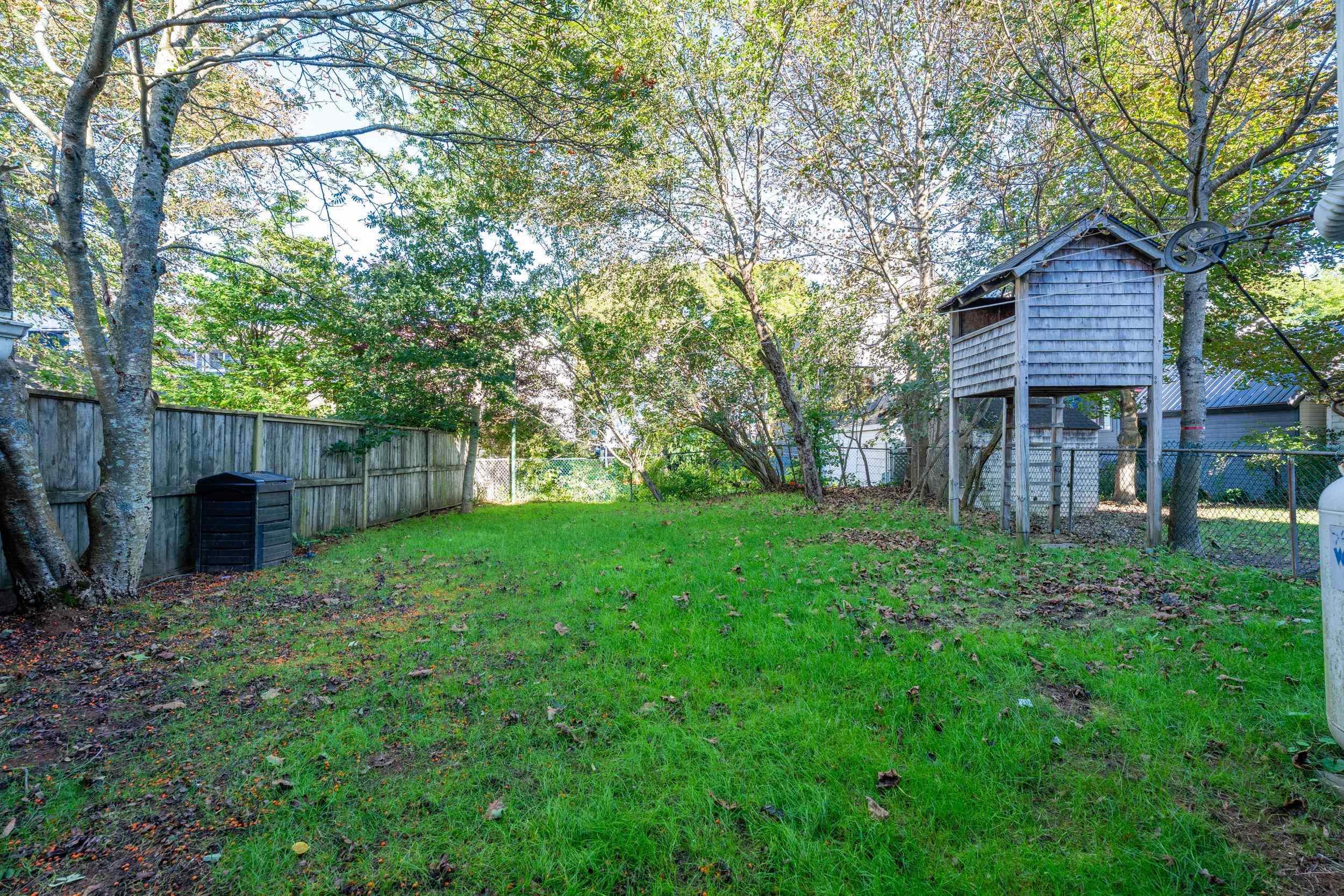 $735,000.00: 6377 North Street, Halifax