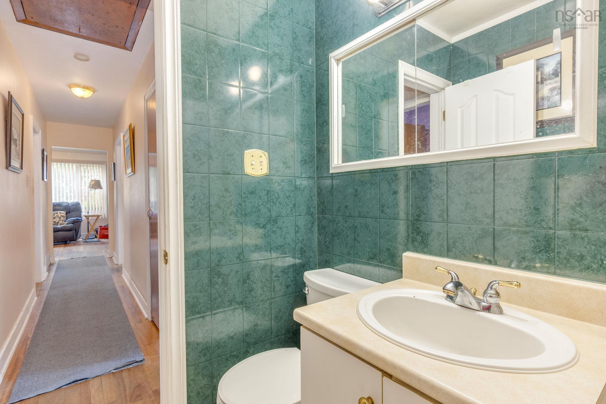 $325,000.00: 31 Auburn Avenue, Halifax