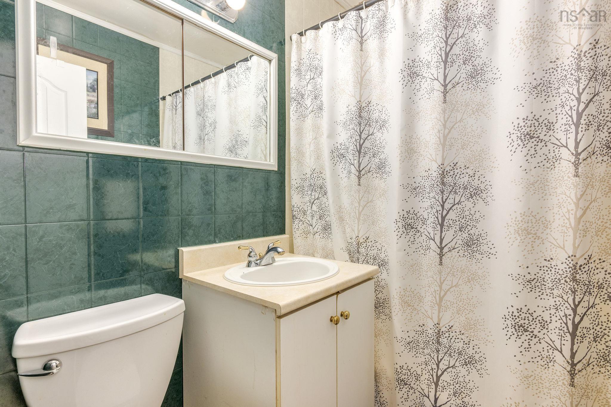 $325,000.00: 31 Auburn Avenue, Halifax