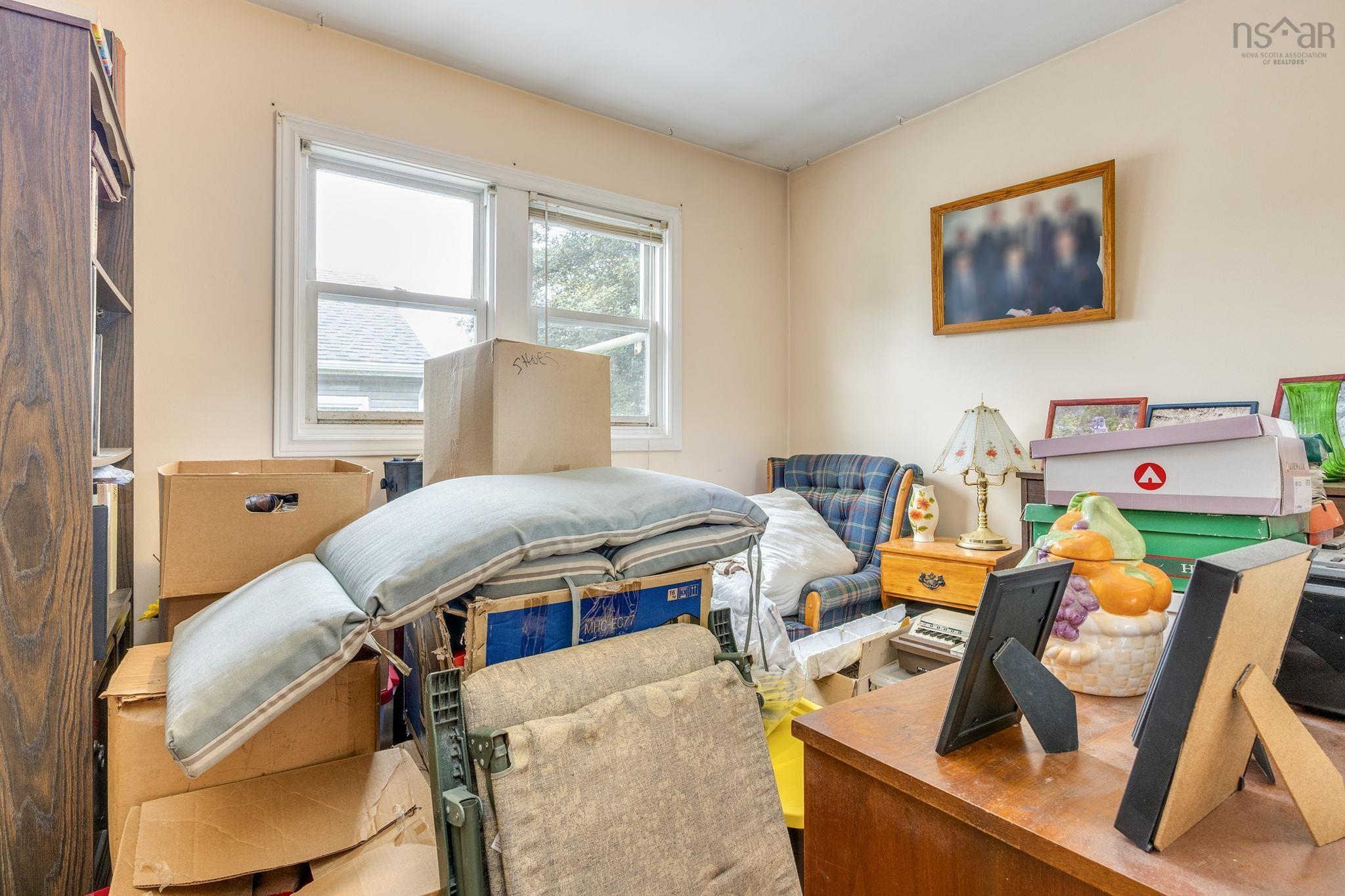 $325,000.00: 31 Auburn Avenue, Halifax