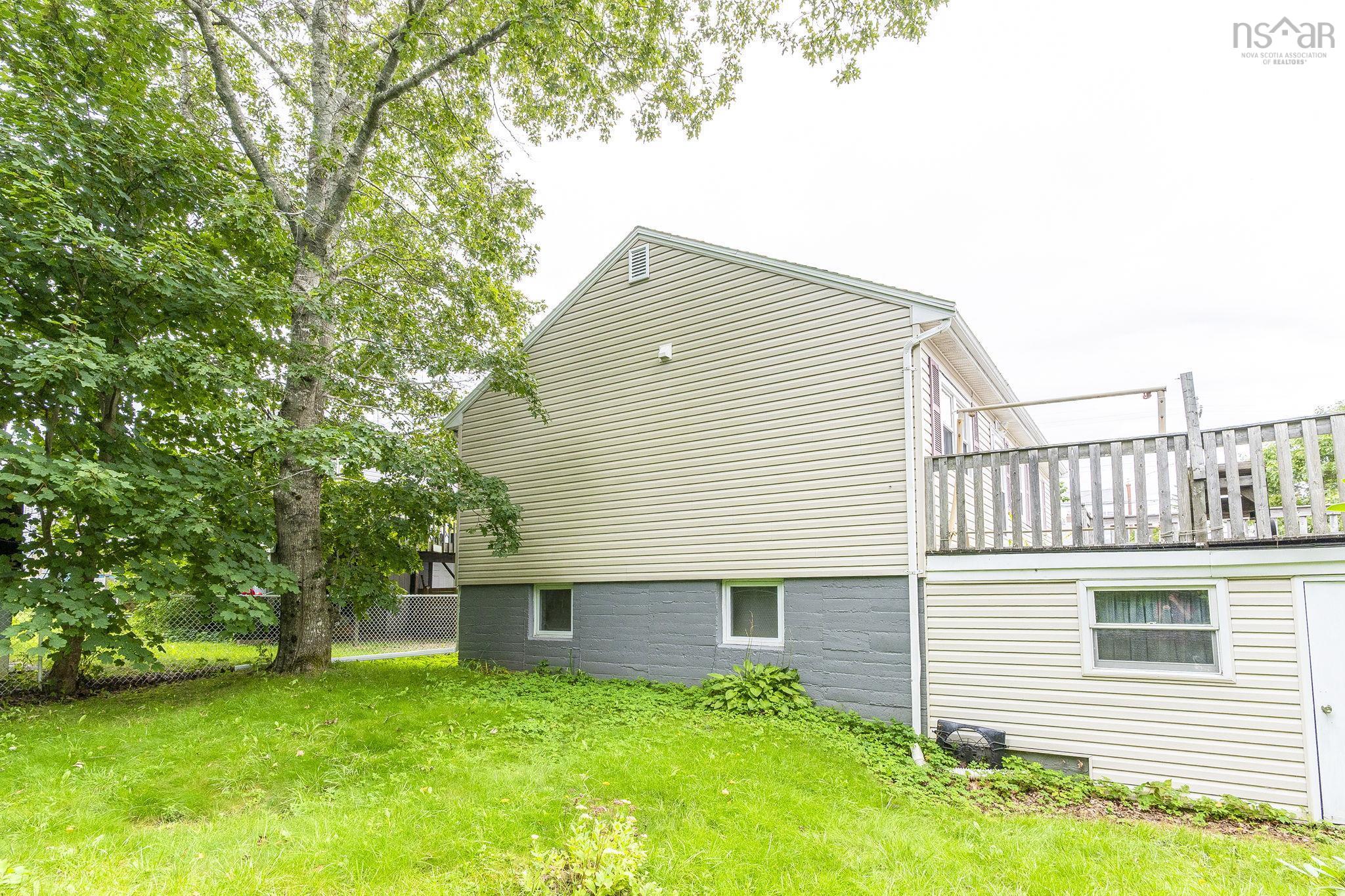$325,000.00: 31 Auburn Avenue, Halifax