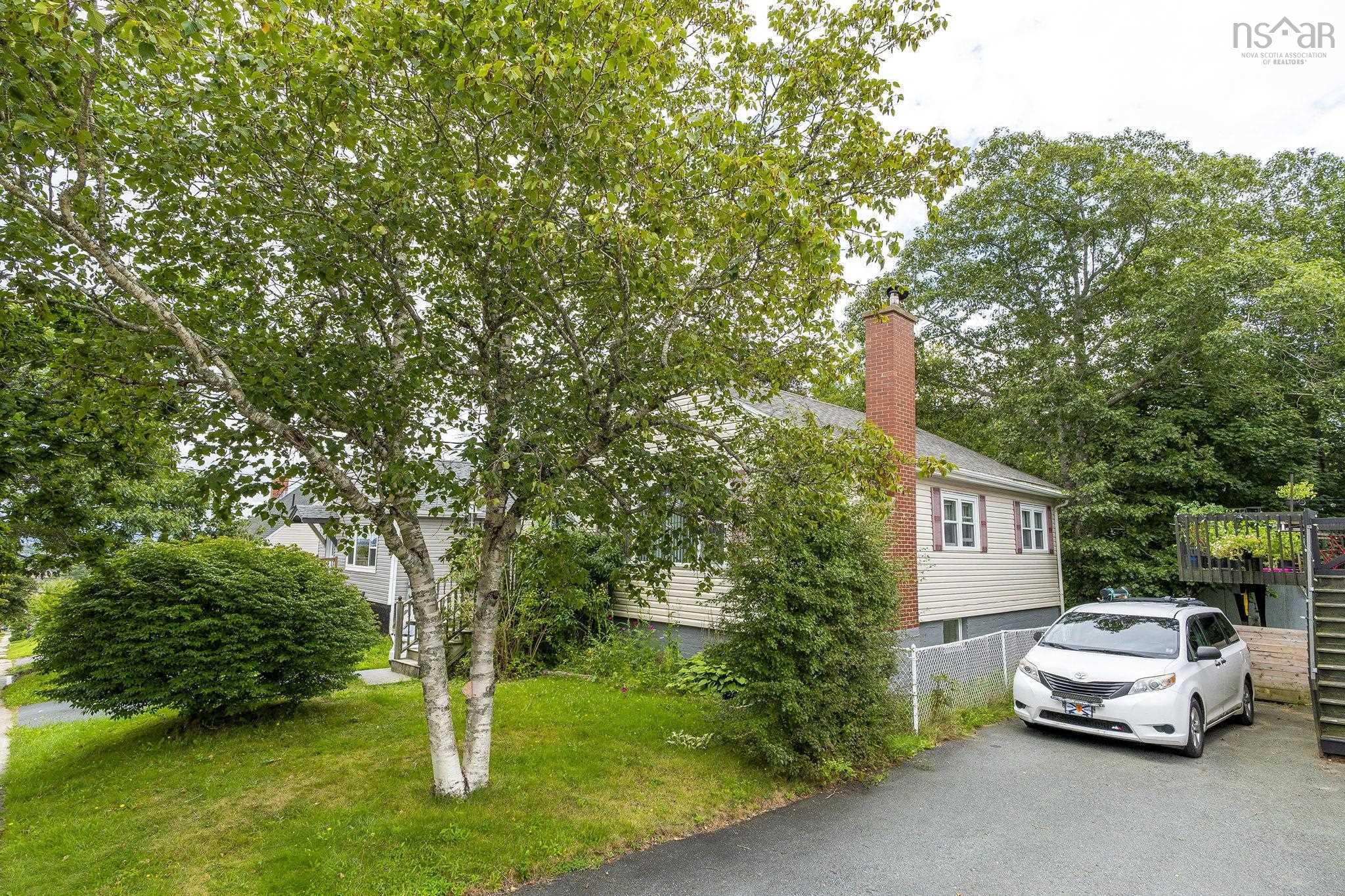 $325,000.00: 31 Auburn Avenue, Halifax
