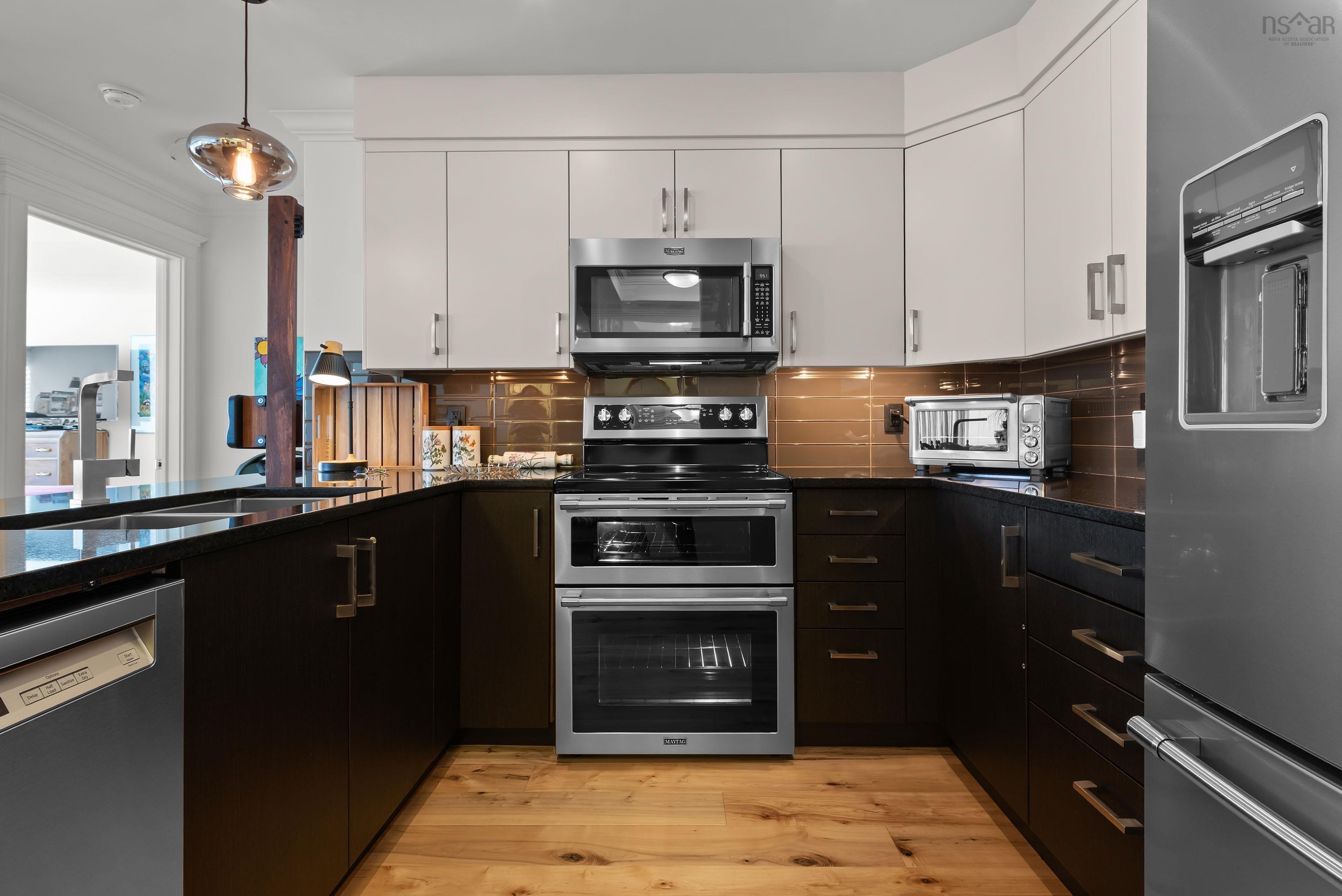 $849,900.00: 1207 1445 South Park Street, Halifax