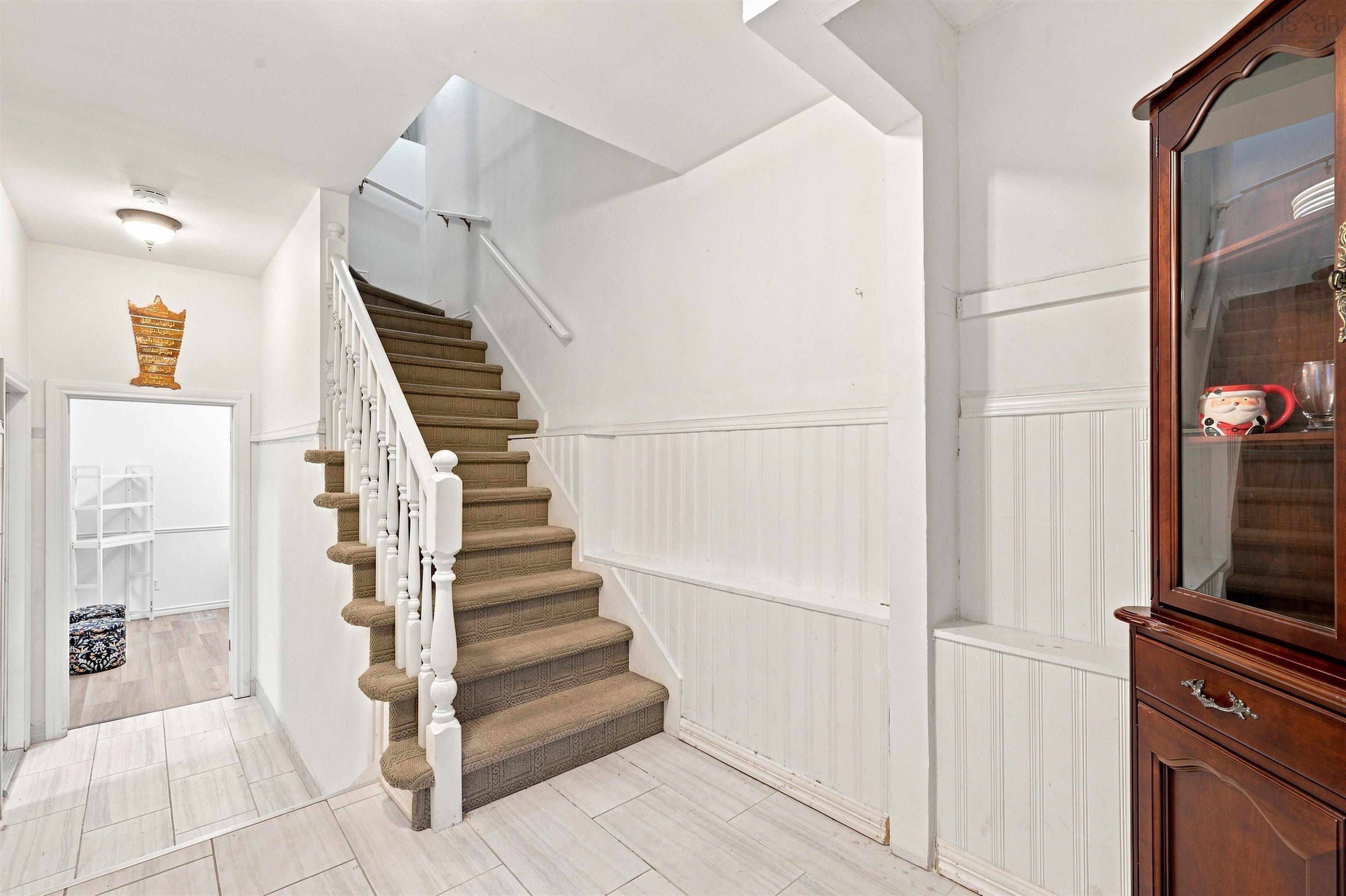 $489,900.00: 12 Basinview Drive, Bedford