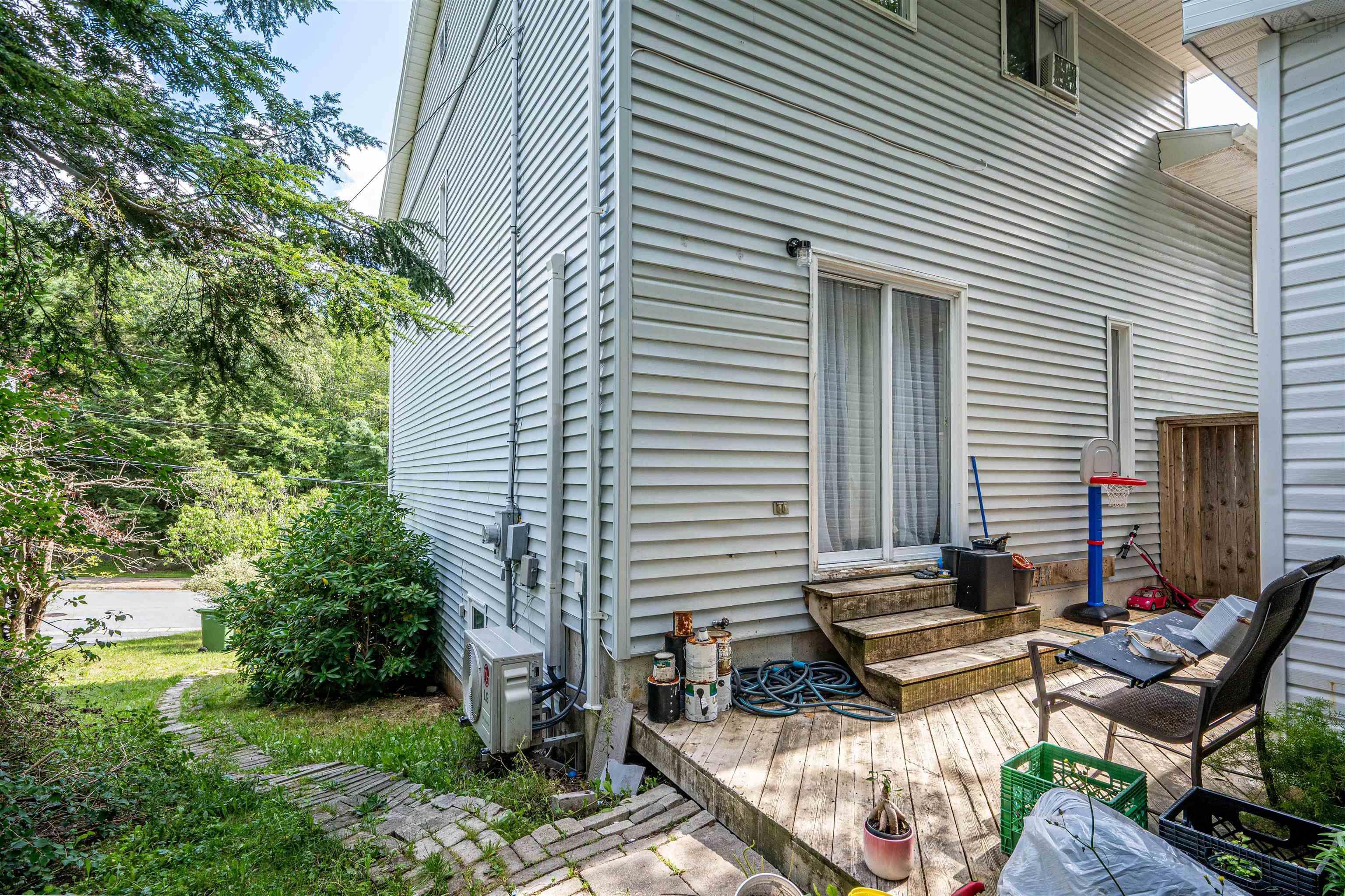 $489,900.00: 12 Basinview Drive, Bedford