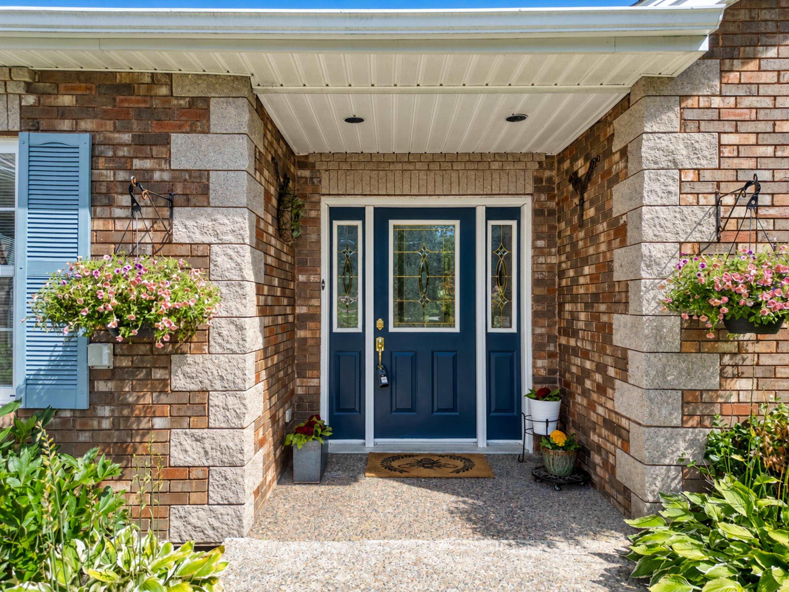 $866,000.00: 179 LOCHMOOR Lane, Lake Loon