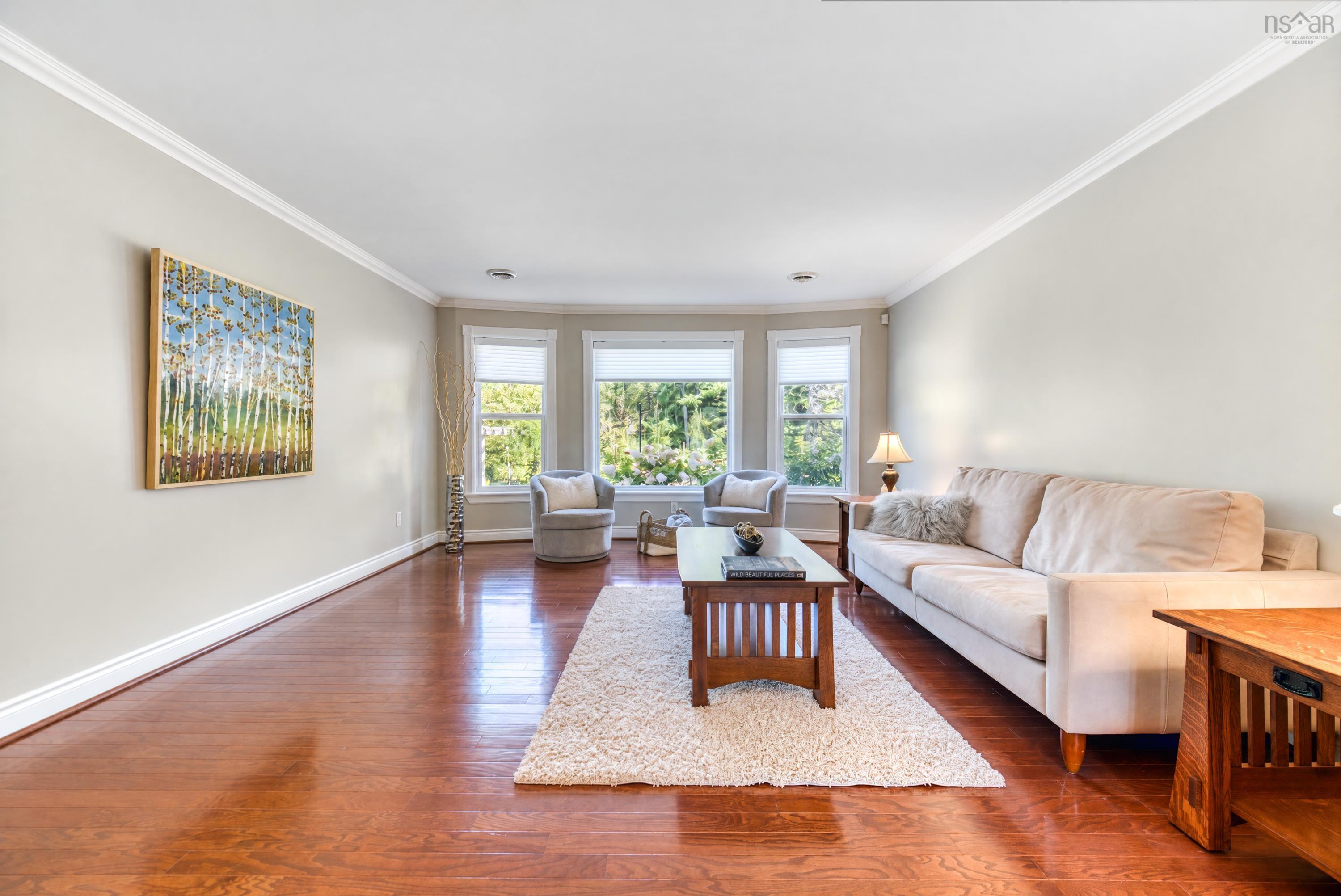 $866,000.00: 179 LOCHMOOR Lane, Lake Loon