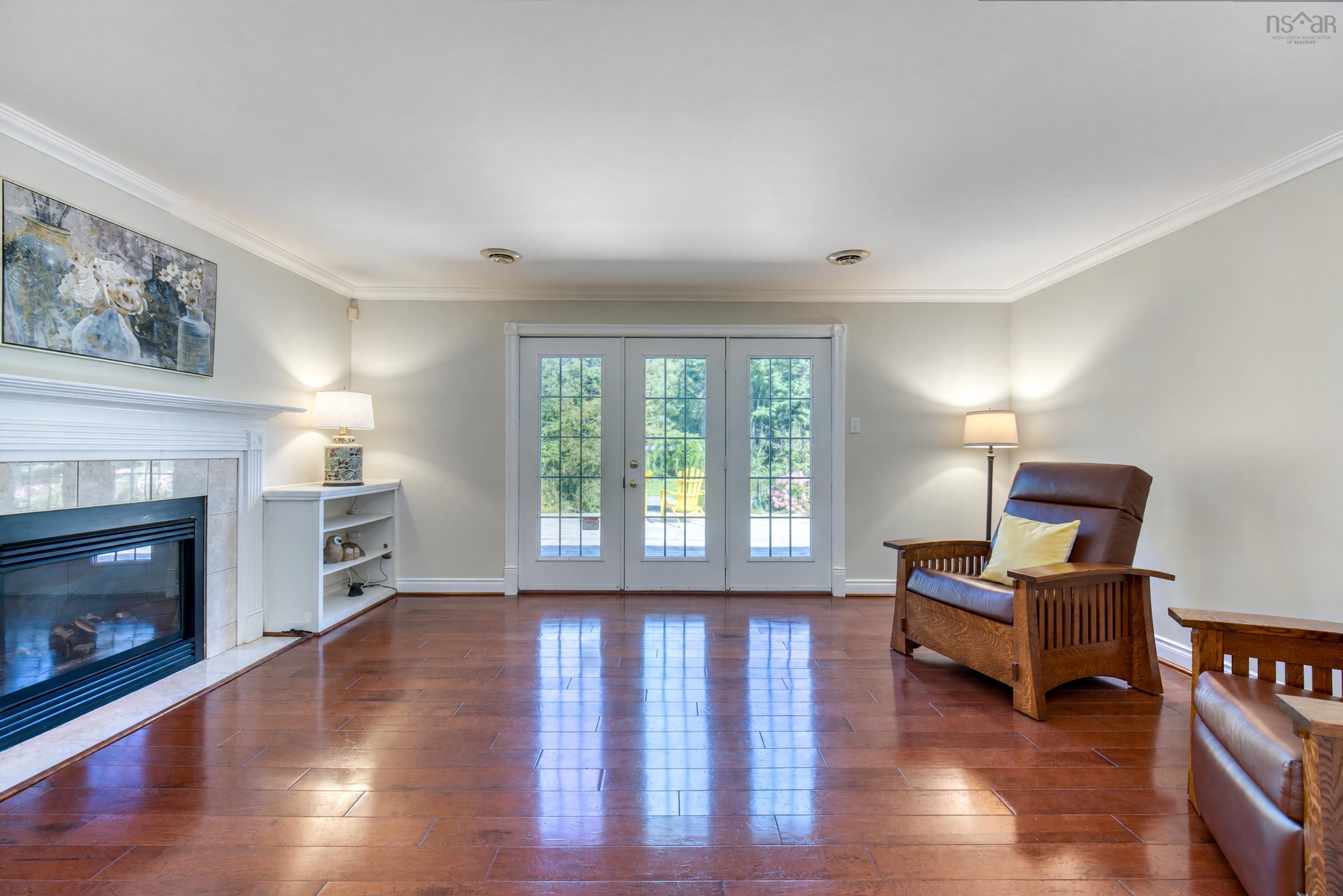 $866,000.00: 179 LOCHMOOR Lane, Lake Loon