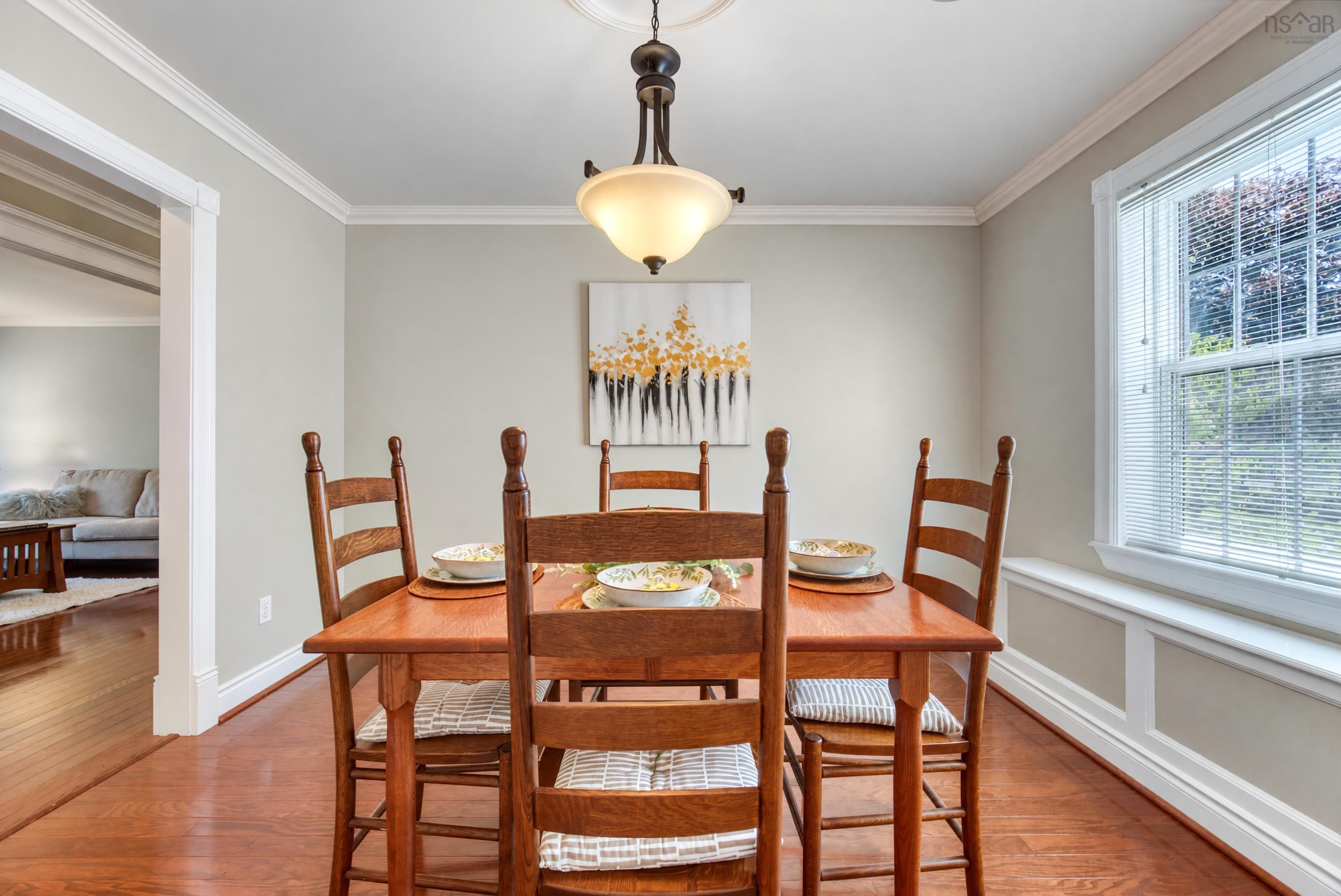 $866,000.00: 179 LOCHMOOR Lane, Lake Loon
