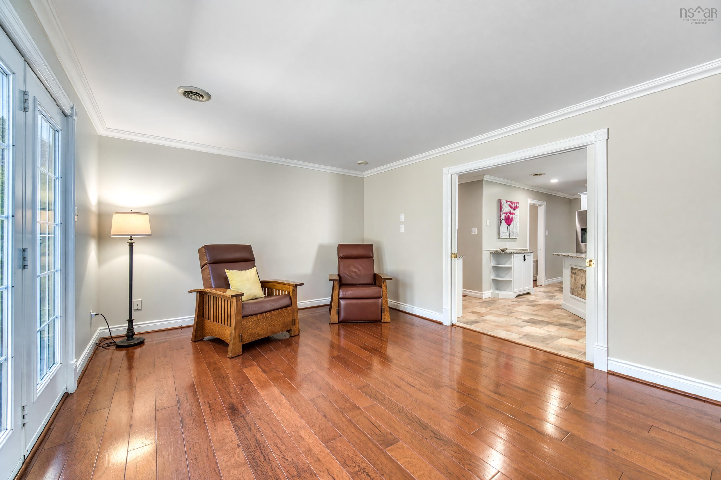$866,000.00: 179 LOCHMOOR Lane, Lake Loon