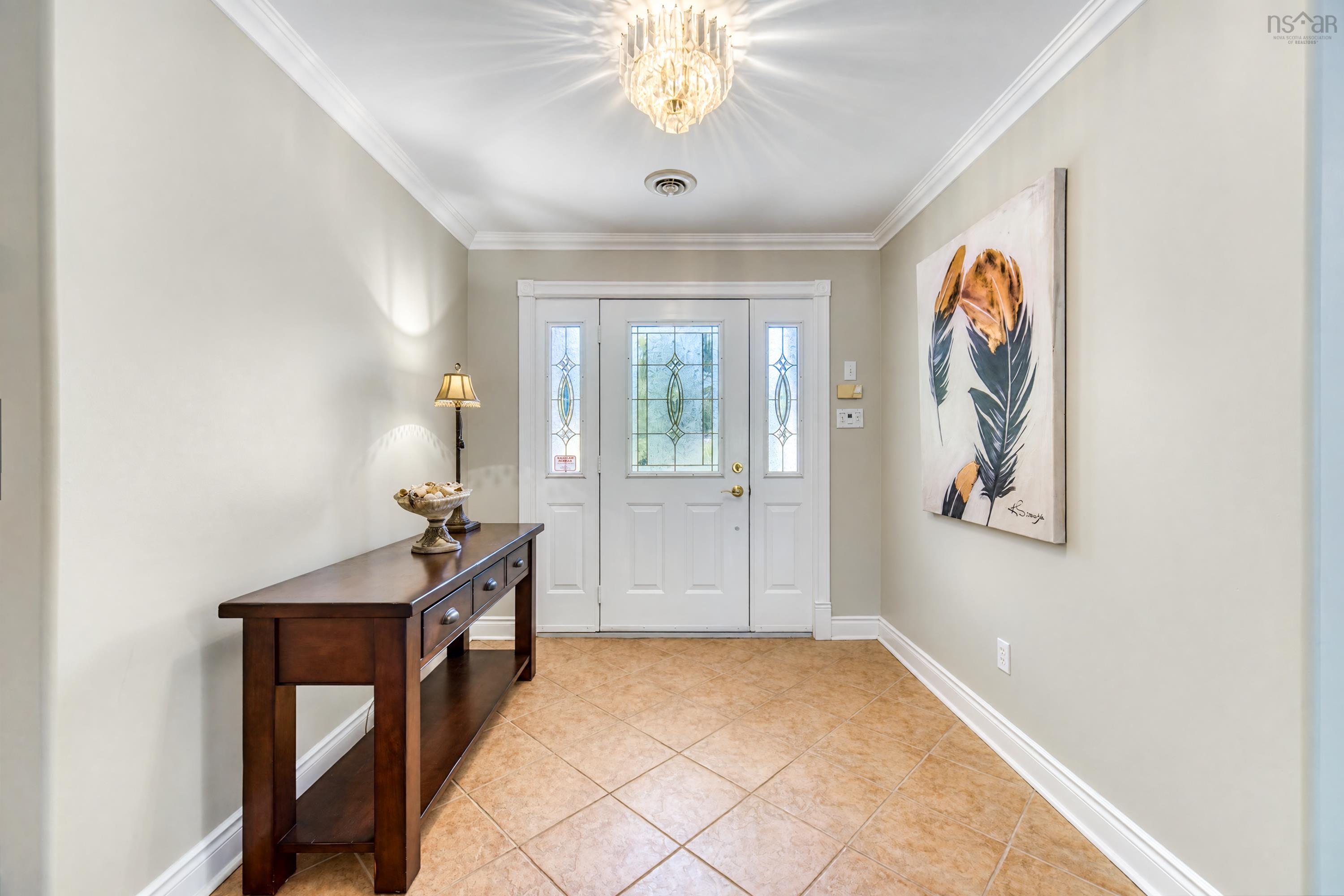 $866,000.00: 179 LOCHMOOR Lane, Lake Loon