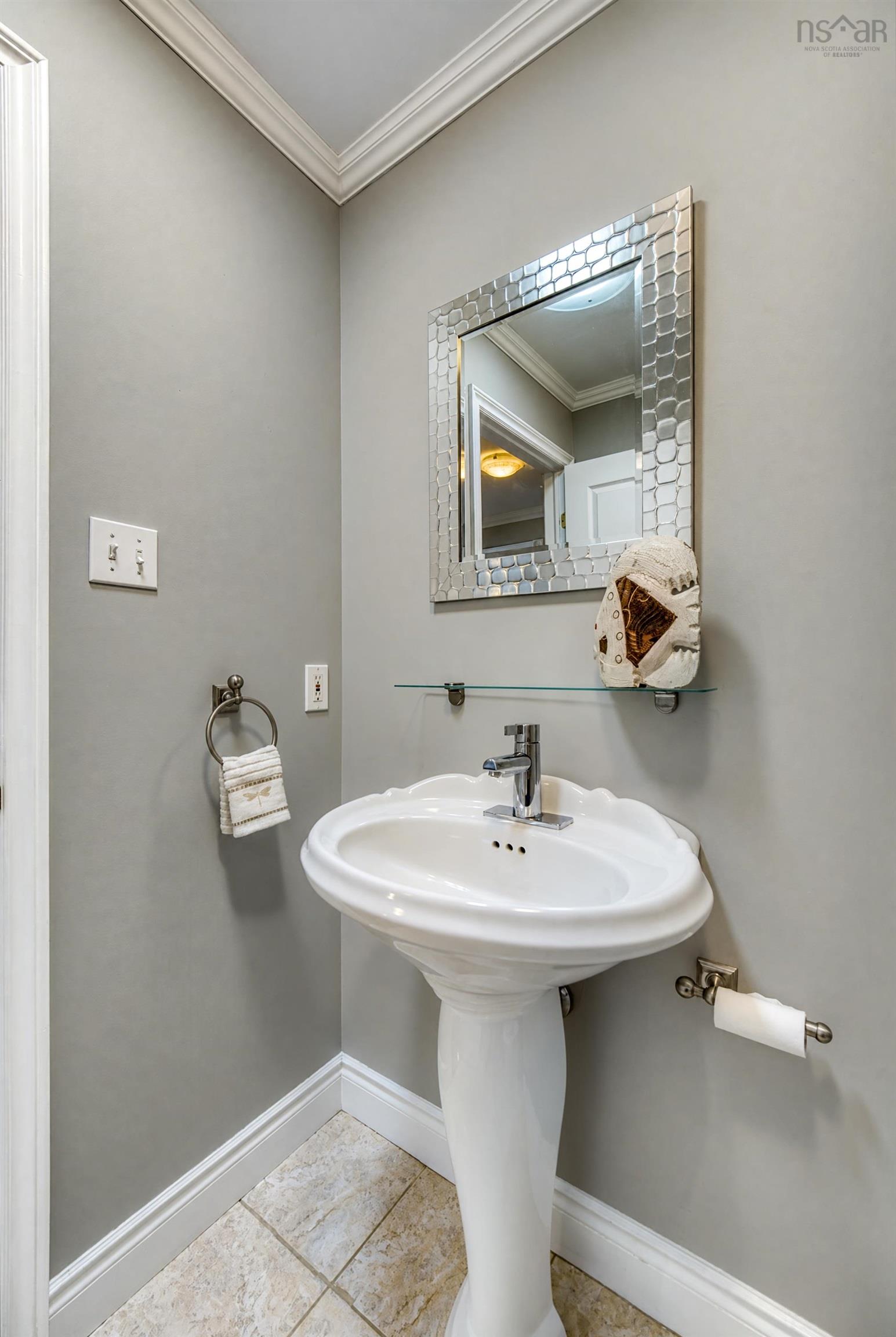 $866,000.00: 179 LOCHMOOR Lane, Lake Loon
