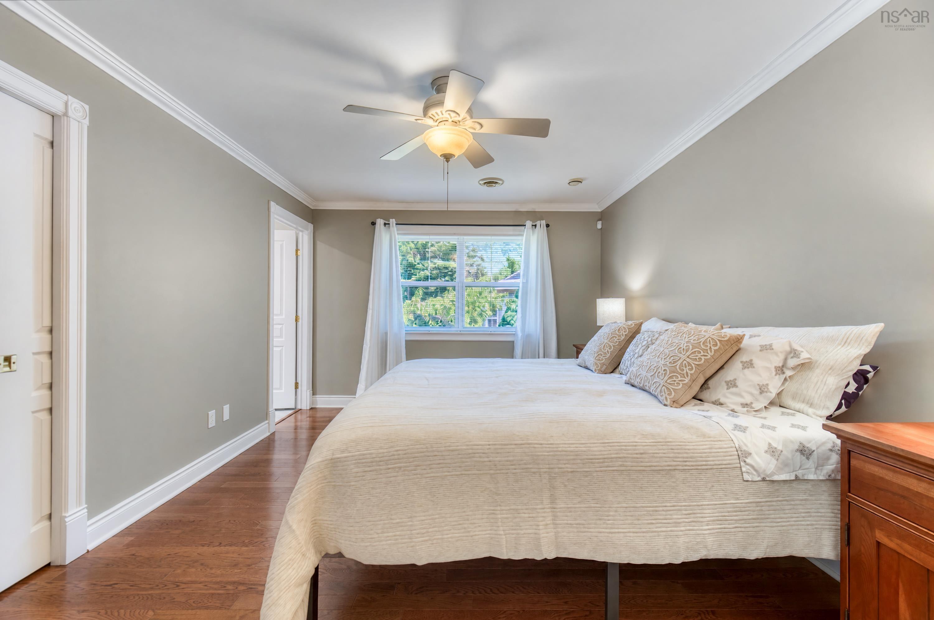 $866,000.00: 179 LOCHMOOR Lane, Lake Loon