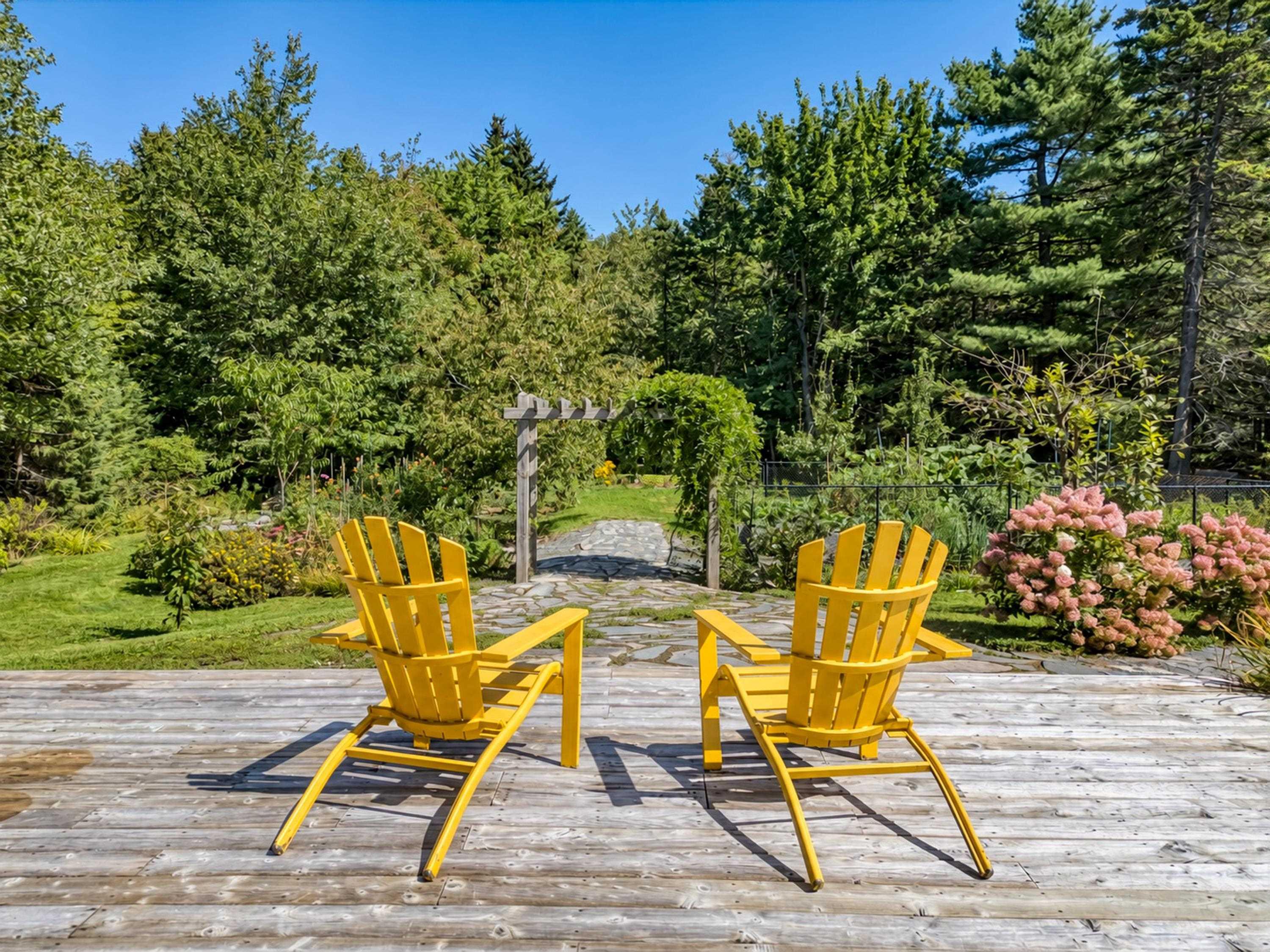 $866,000.00: 179 LOCHMOOR Lane, Lake Loon