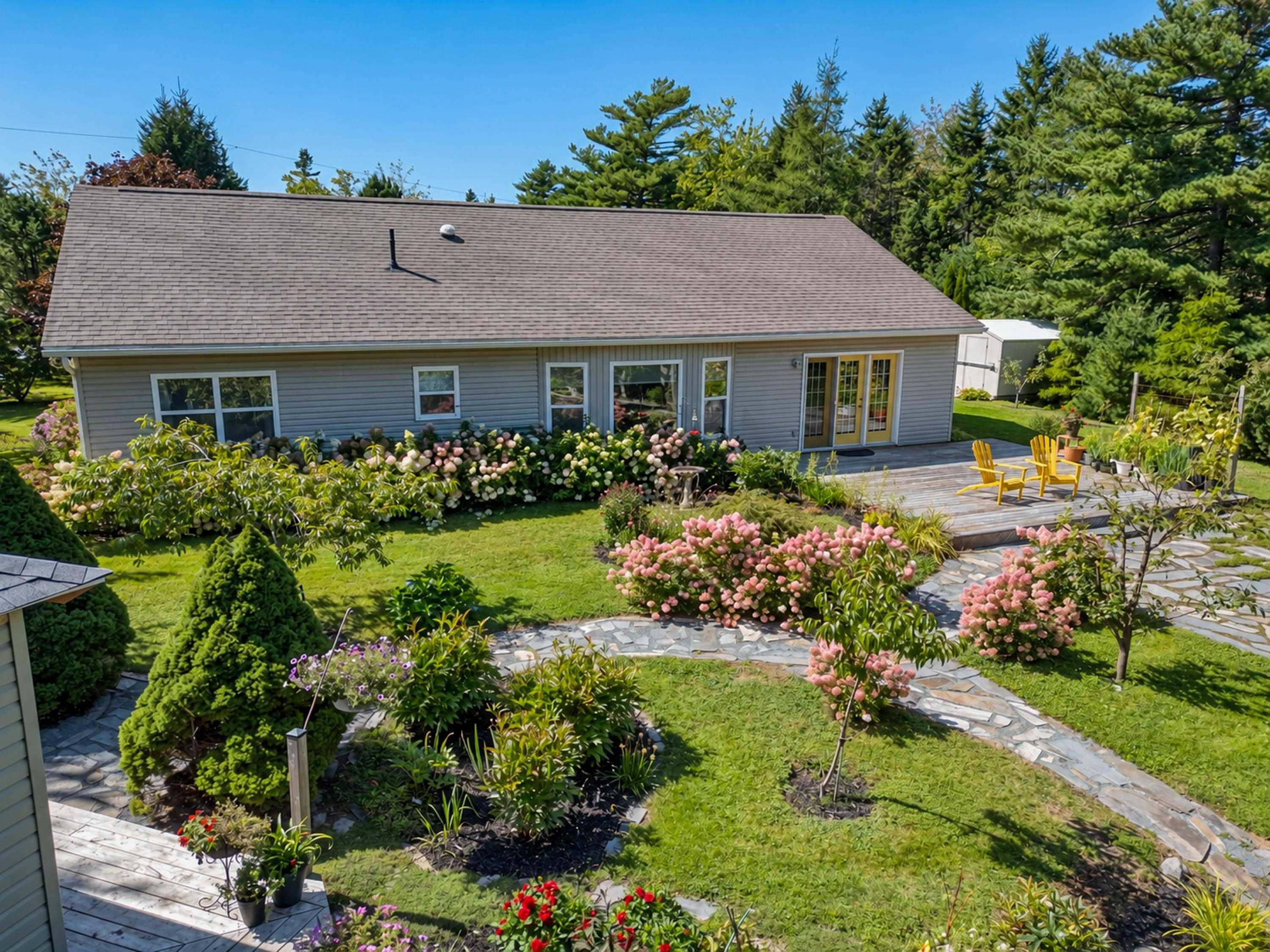$866,000.00: 179 LOCHMOOR Lane, Lake Loon