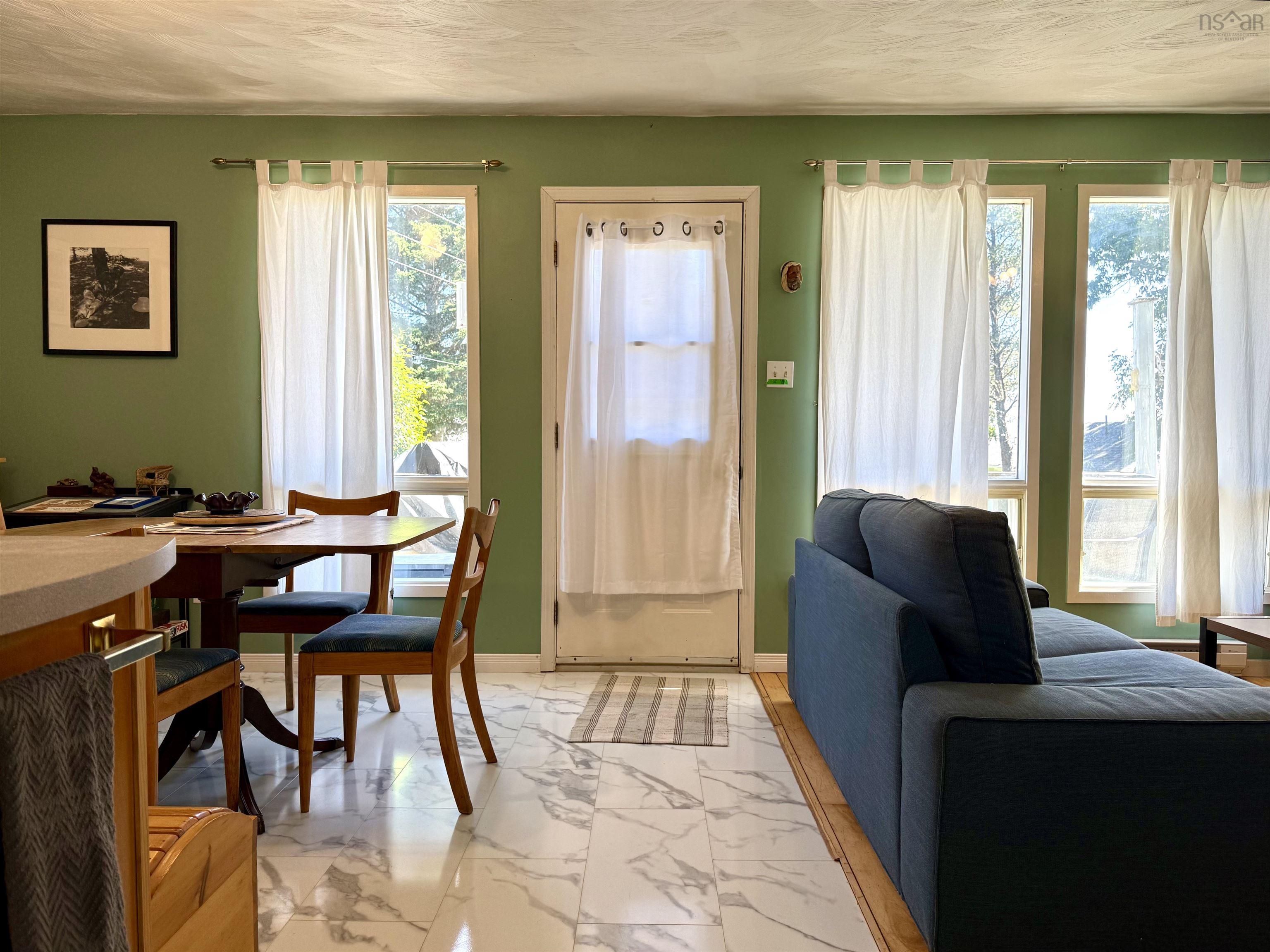$249,900.00: 18 Brownell Lane, Amherst Shore