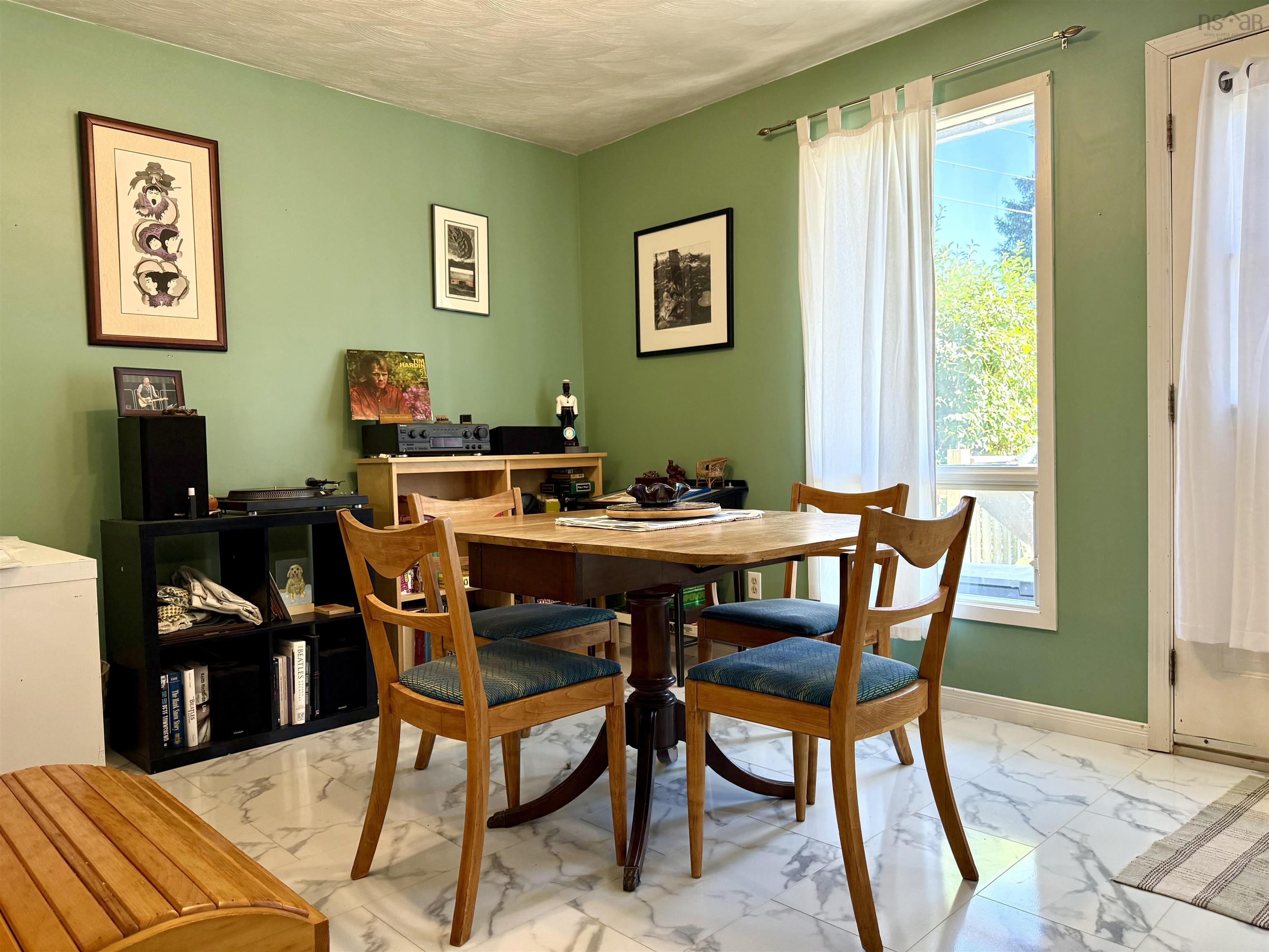 $249,900.00: 18 Brownell Lane, Amherst Shore