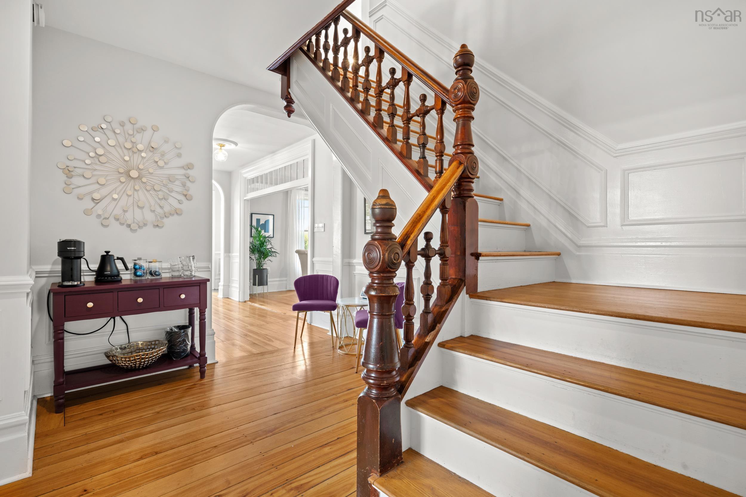 $950,000.00: 558 Main Street, Mahone Bay