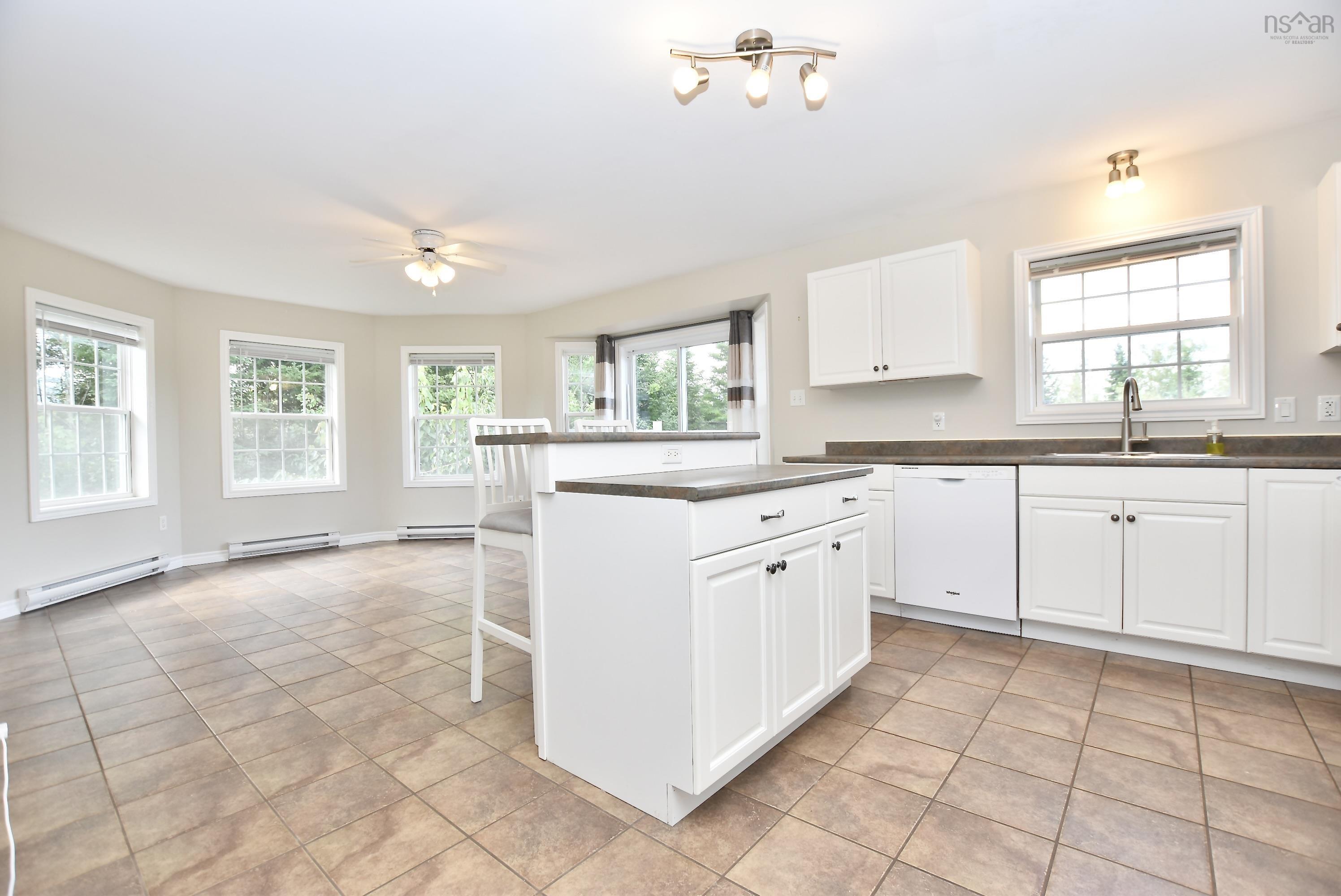 $439,900.00: 82 Bonavista Avenue, Hilden