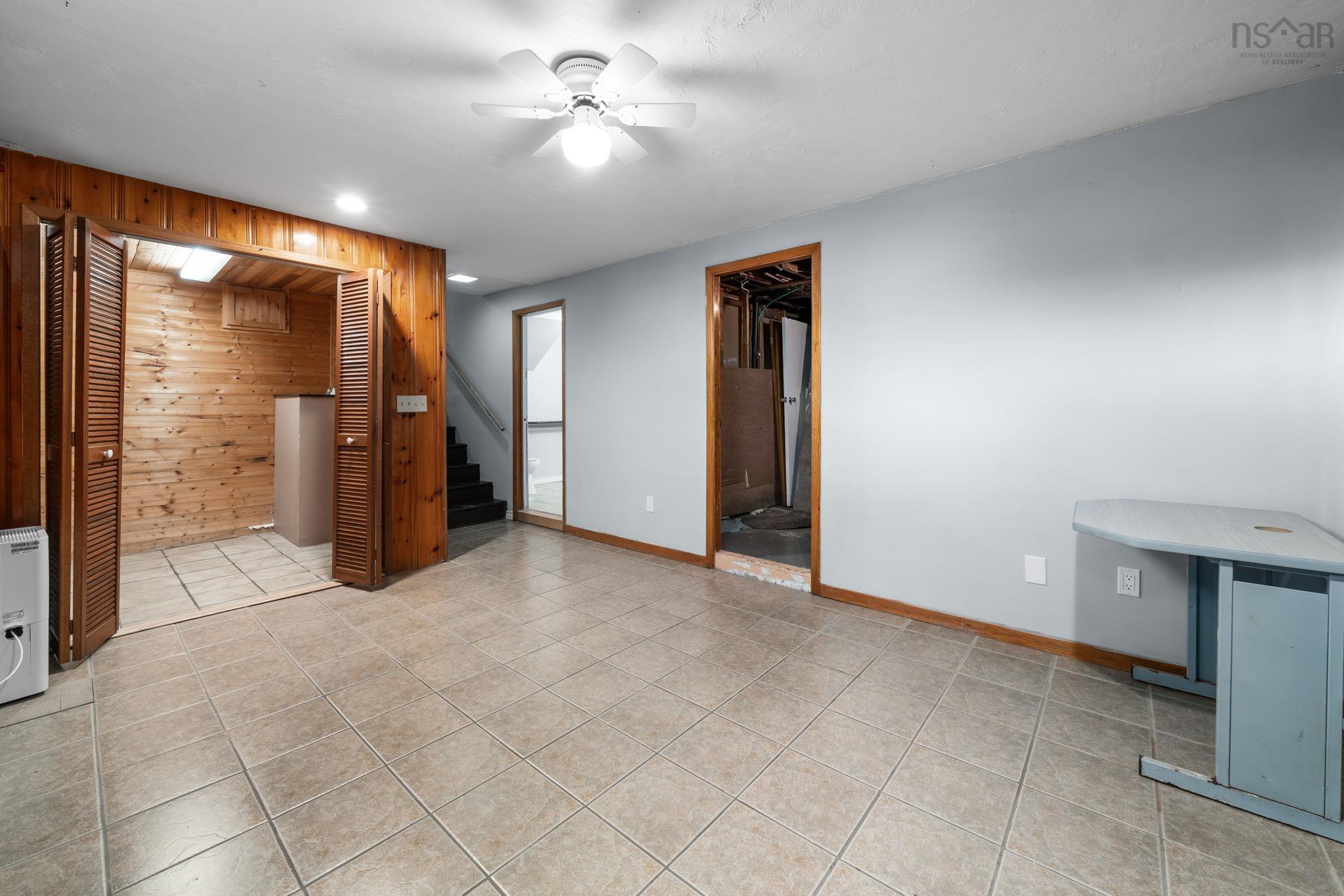 43 Lynn Drive photo #39