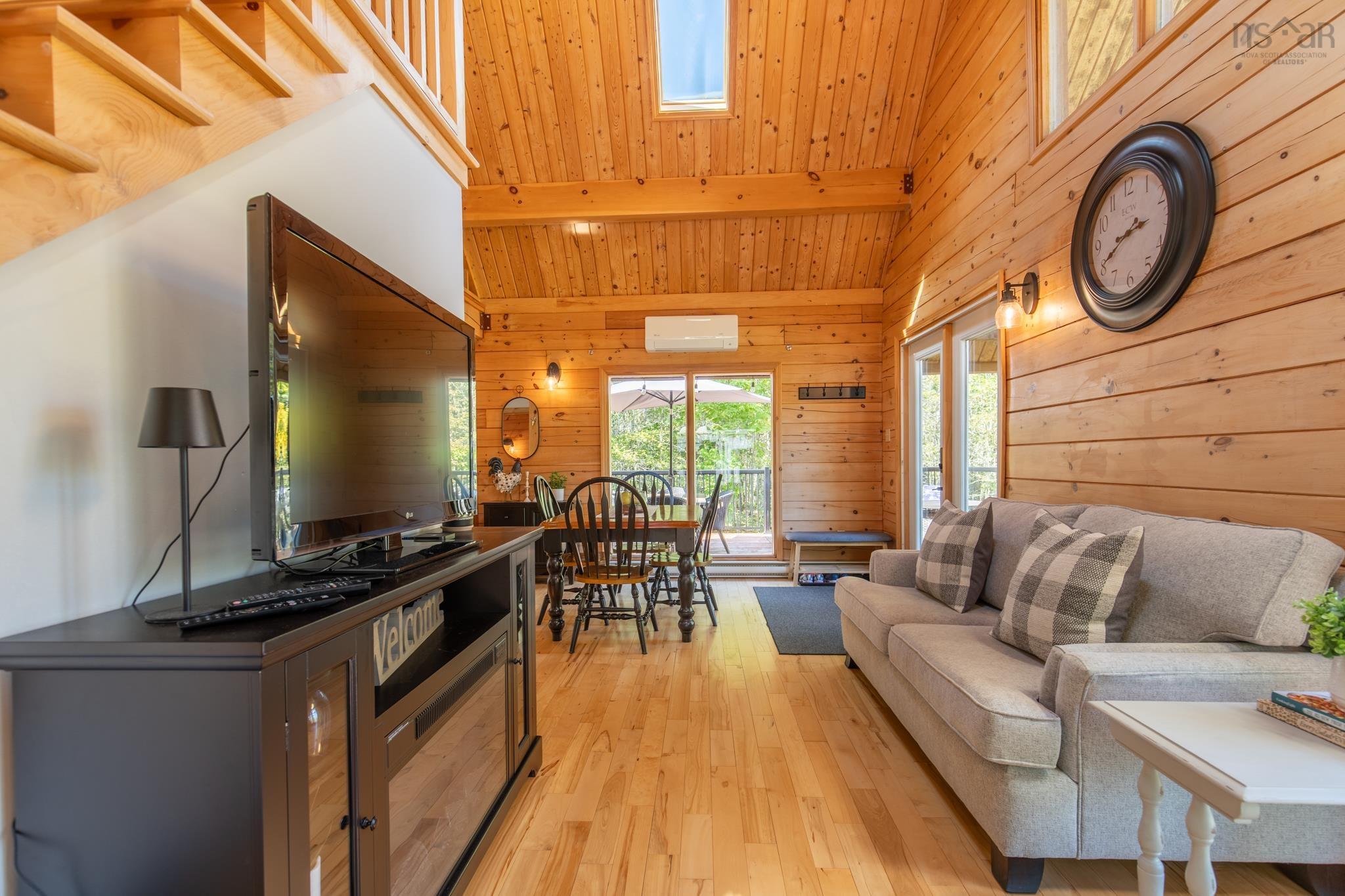 $489,900.00: 575 Golden Forest Road, North Kemptville