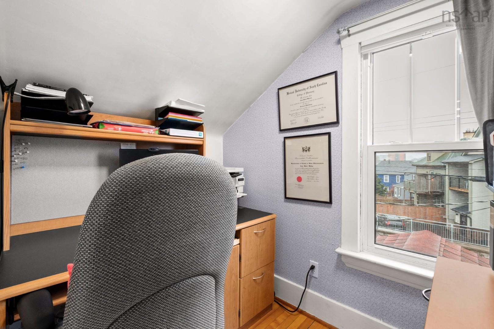 $749,900.00: 8 Eaton Avenue, Dartmouth