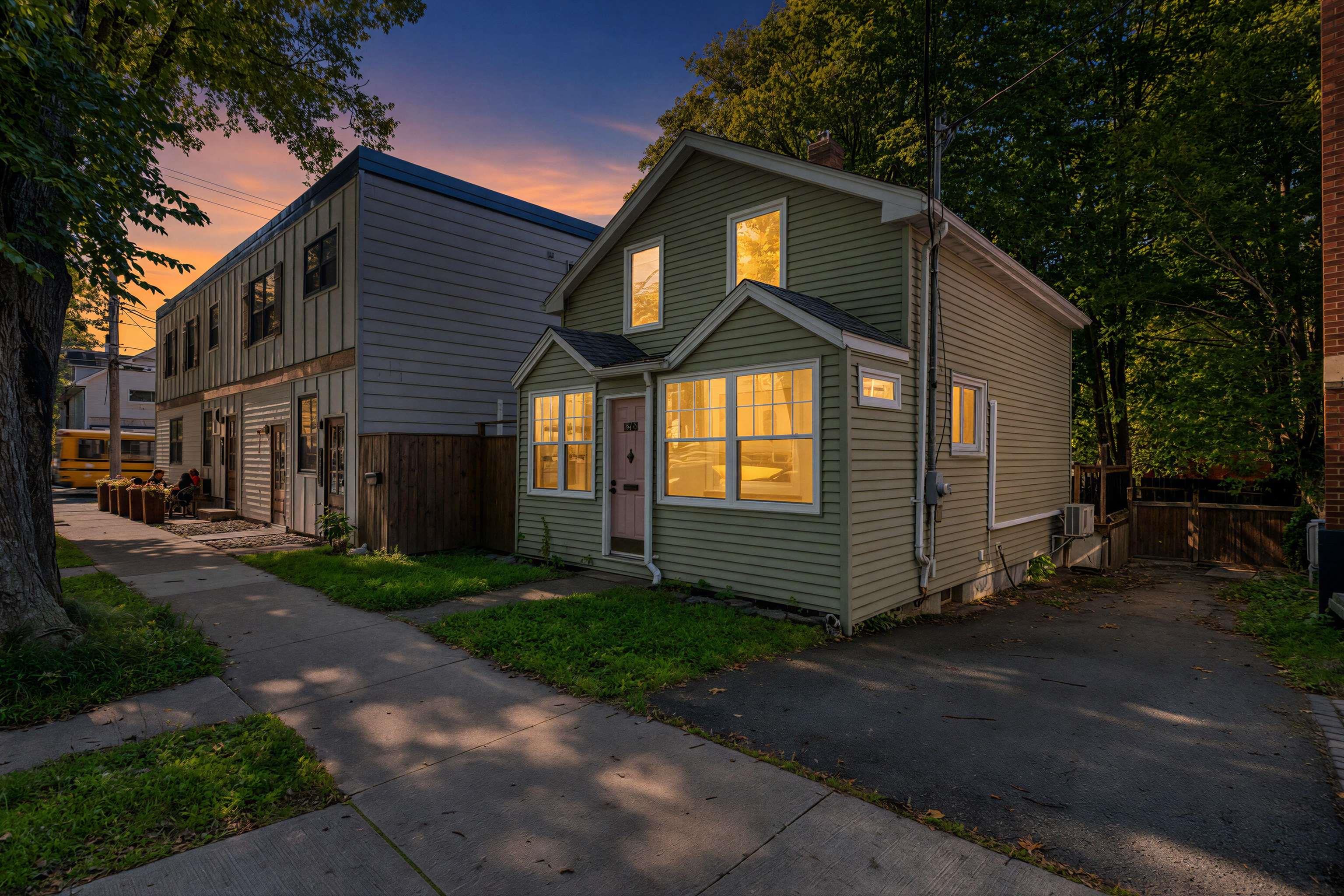 $574,900.00: 6385 Liverpool Street, Halifax