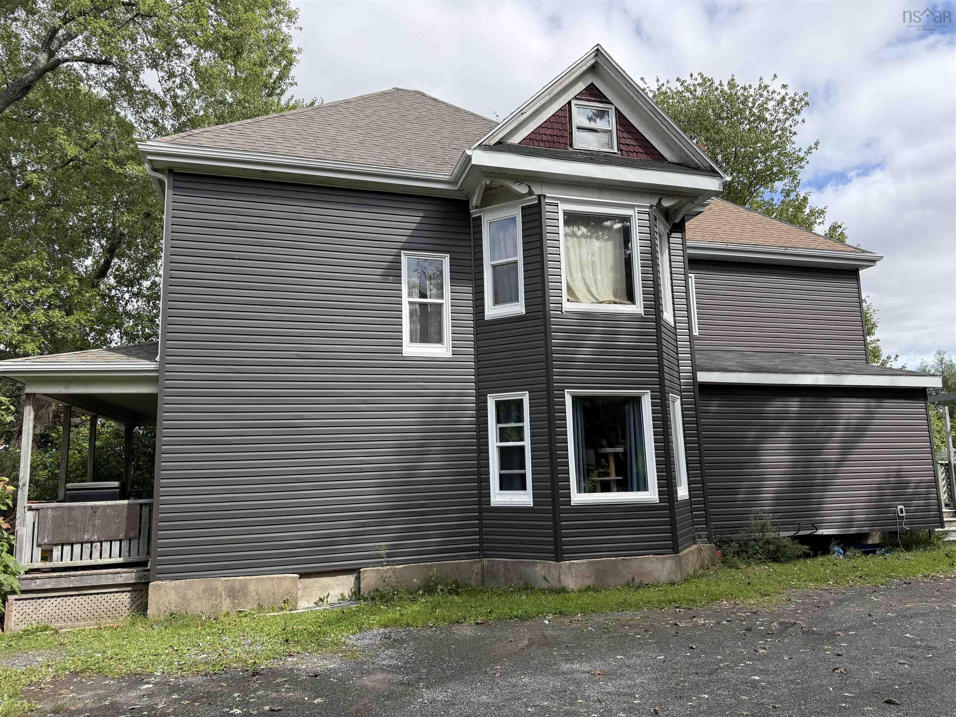$259,900.00: 11 Emmanuel Street, Stellarton
