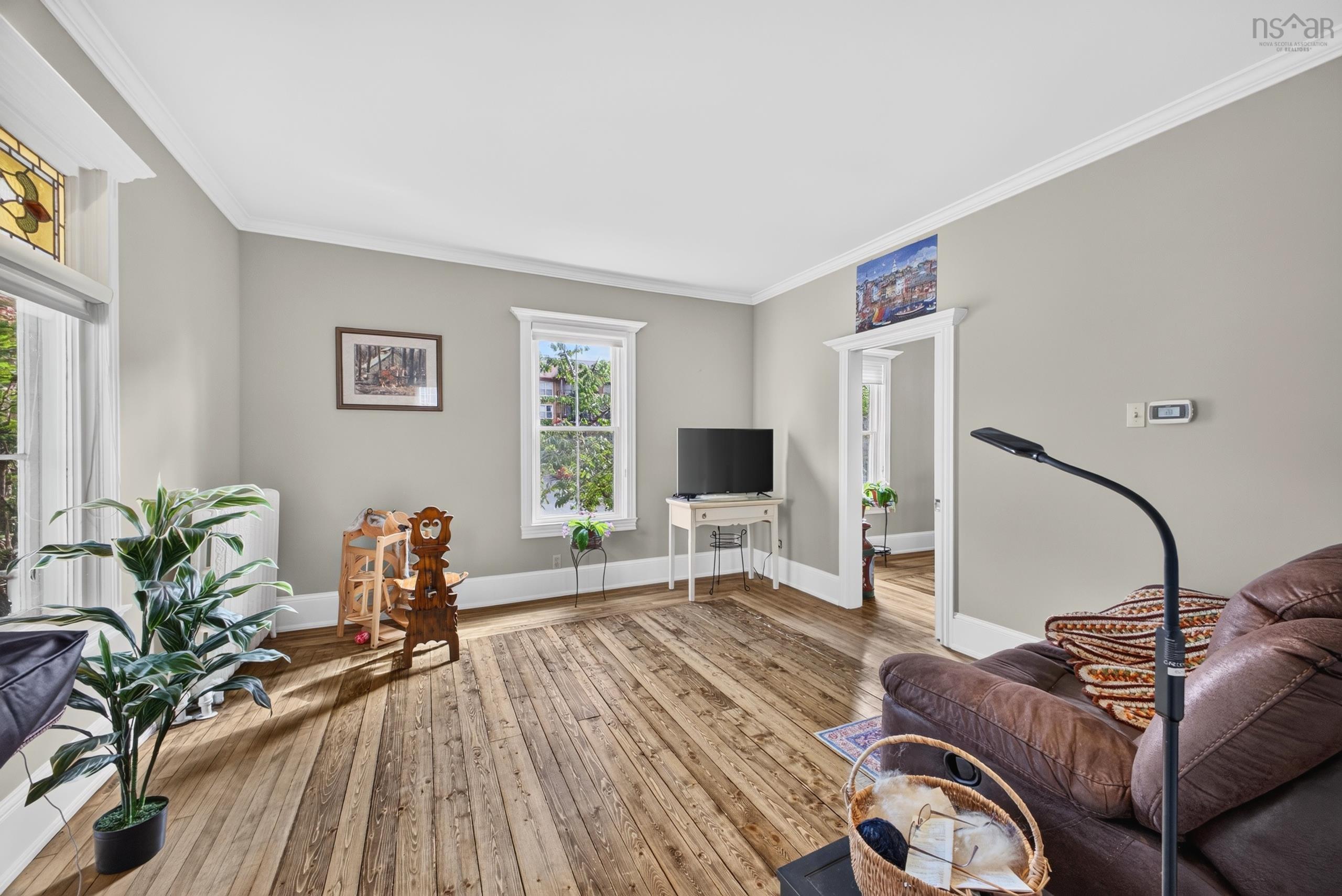 $399,000.00: 80 WILLOW Avenue, New Glasgow