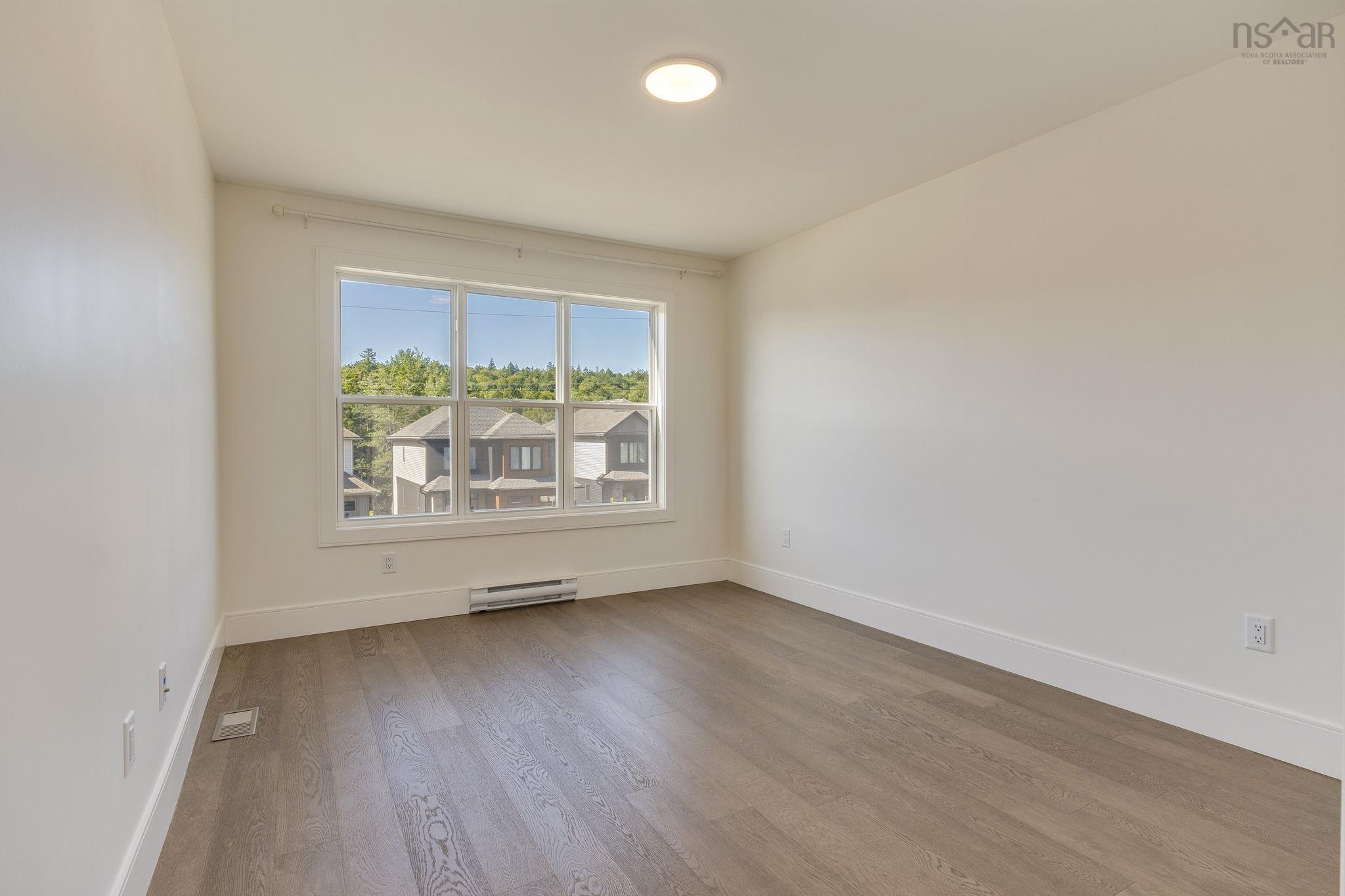 $864,900.00: 50 Breaktrail Drive, Bedford