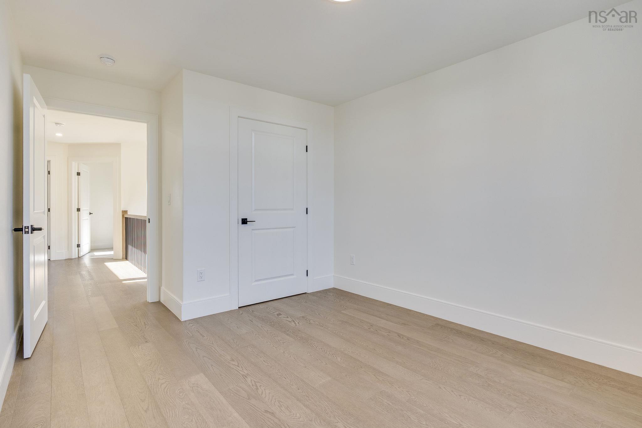 $864,900.00: 50 Breaktrail Drive, Bedford