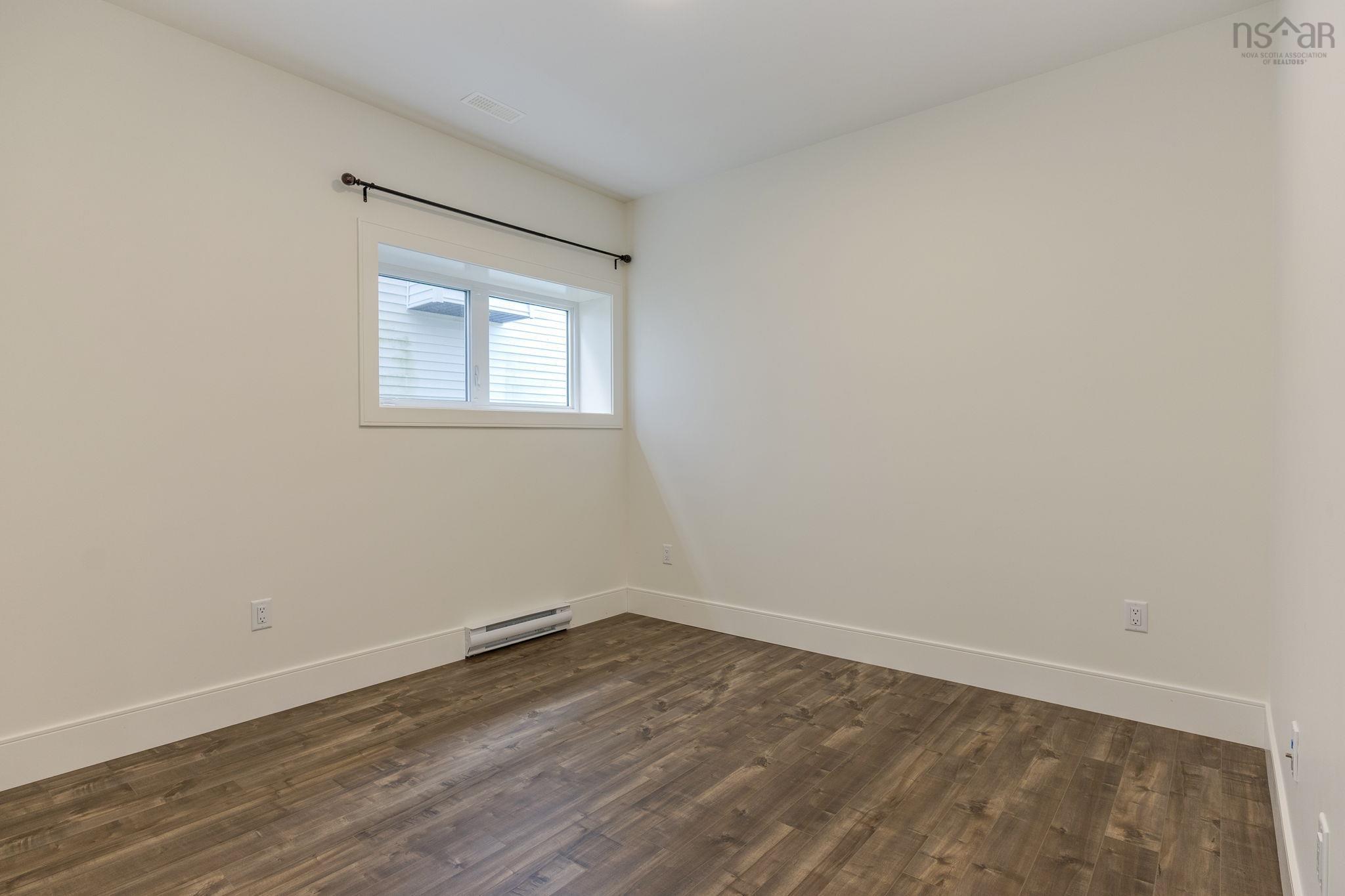 $864,900.00: 50 Breaktrail Drive, Bedford