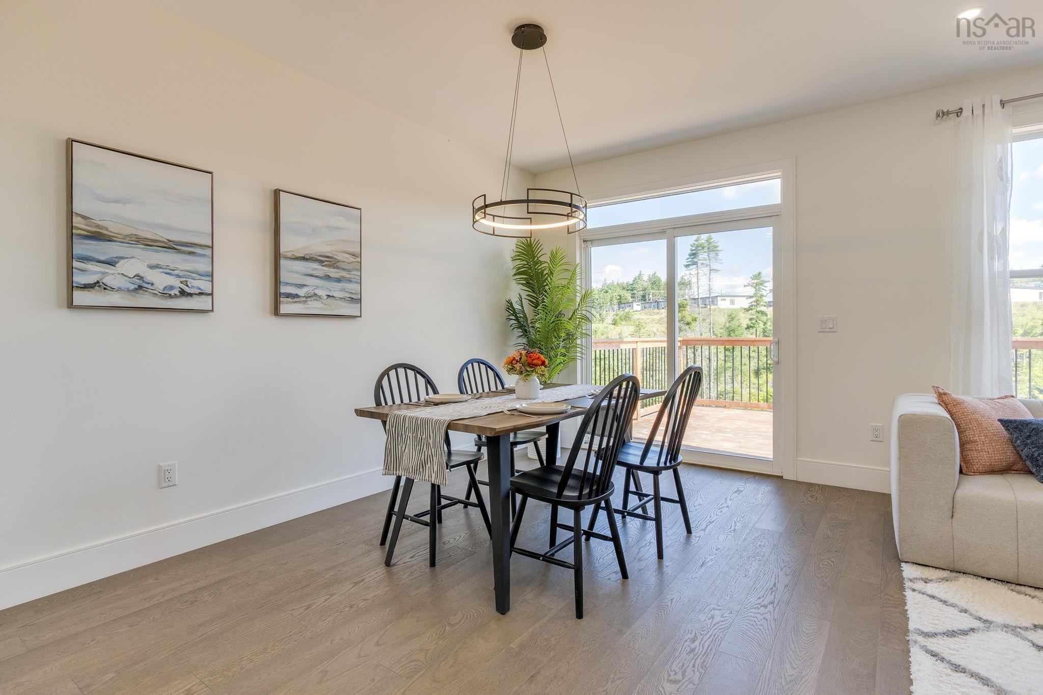 $864,900.00: 50 Breaktrail Drive, Bedford