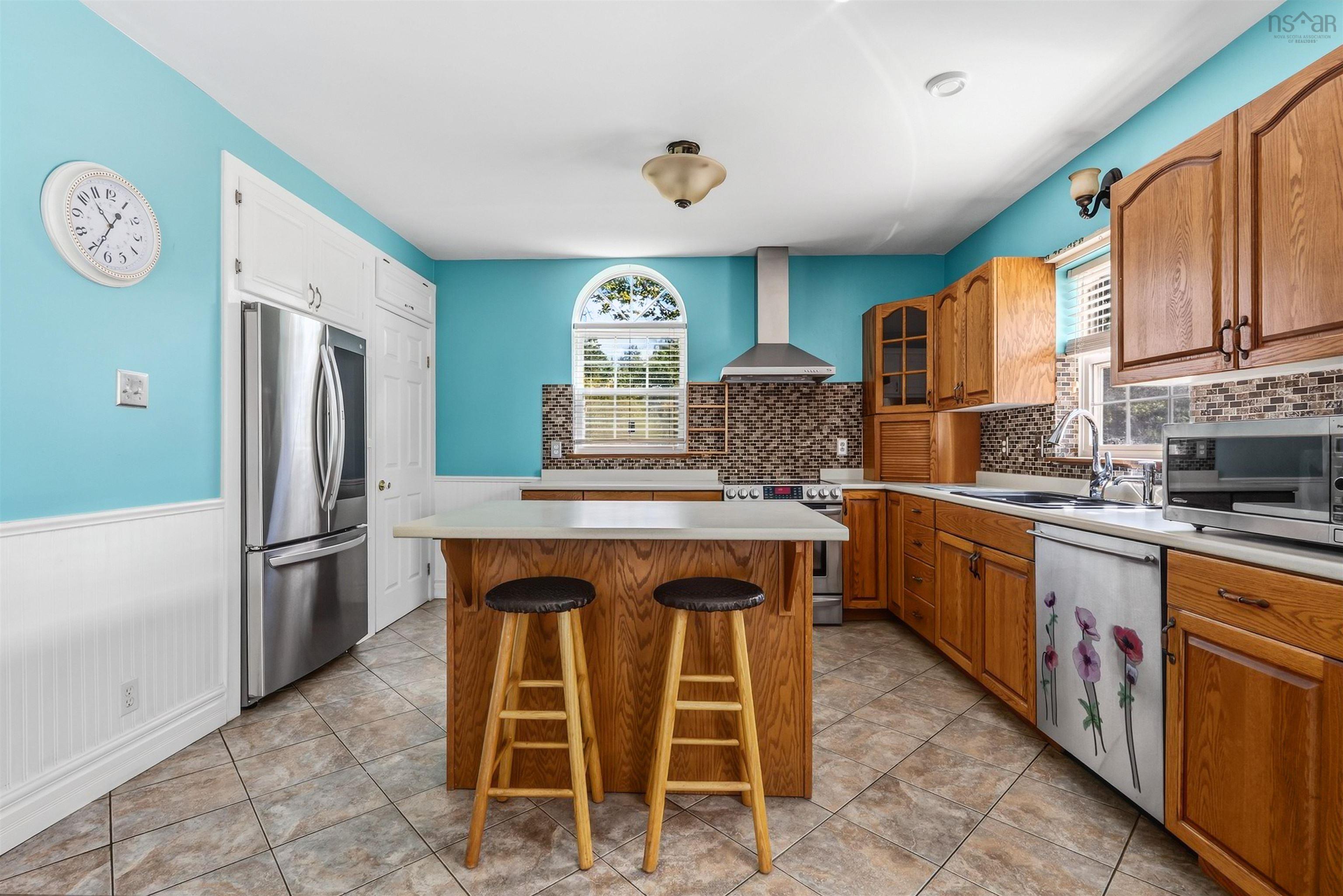 $585,000.00: 5834 Highway 2, Bass River