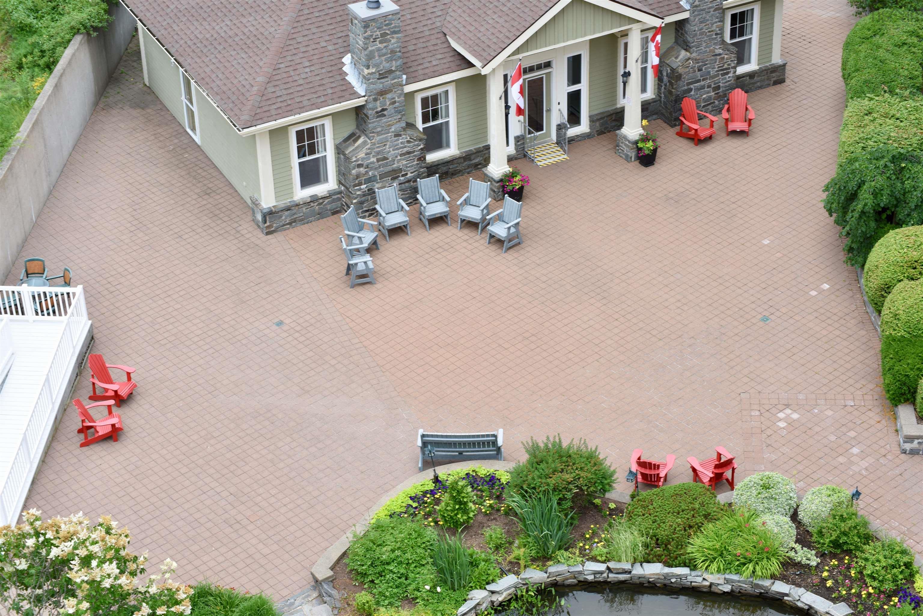 $535,000.00: 802 89 Waterfront Drive, Bedford