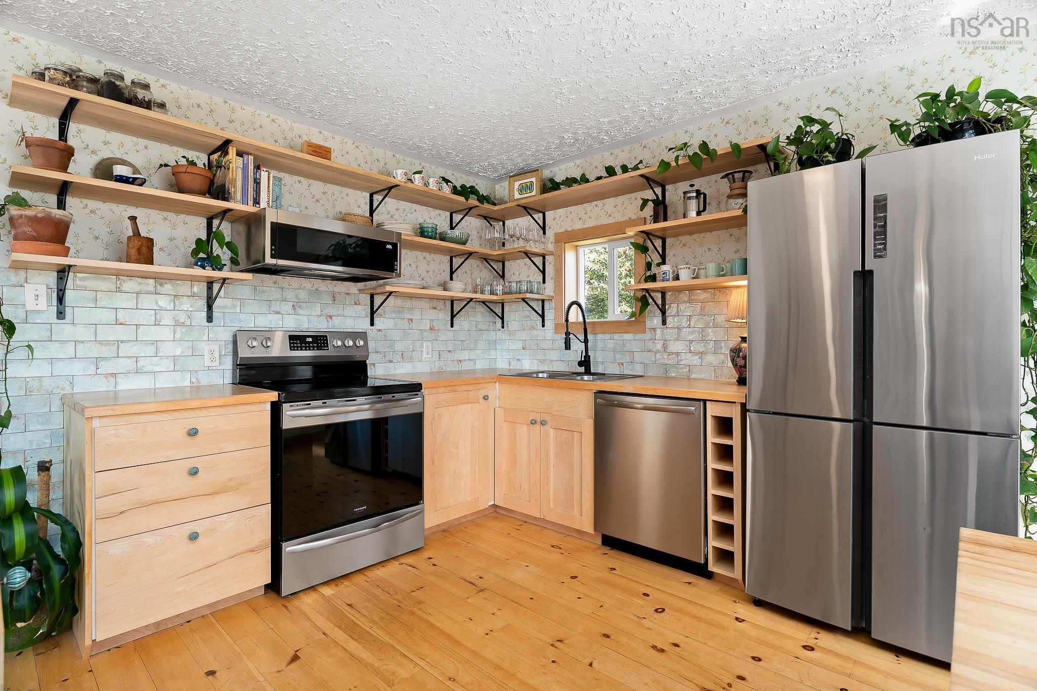 $449,900.00: 9 Chestnut Lane, Dartmouth