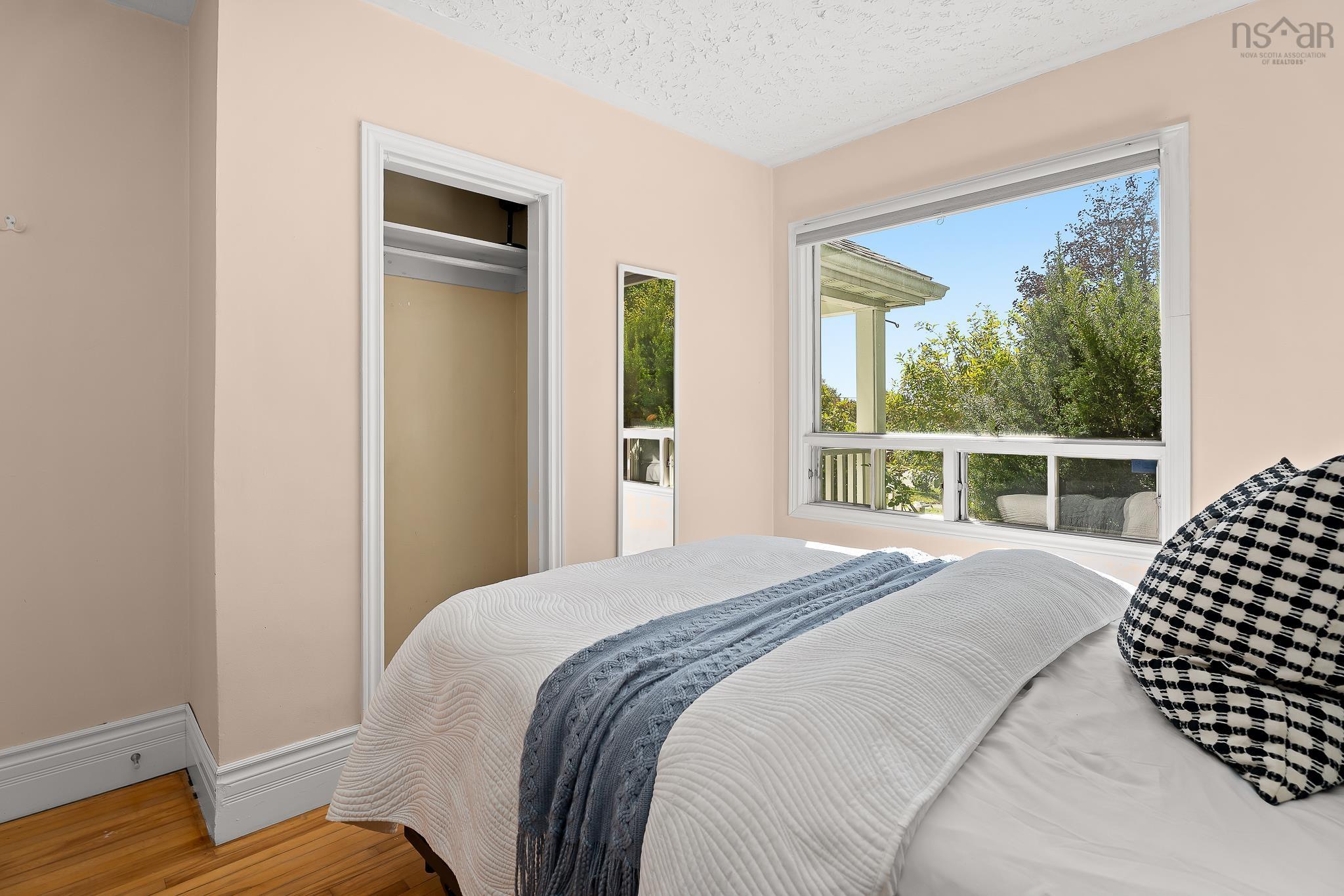 $449,900.00: 9 Chestnut Lane, Dartmouth