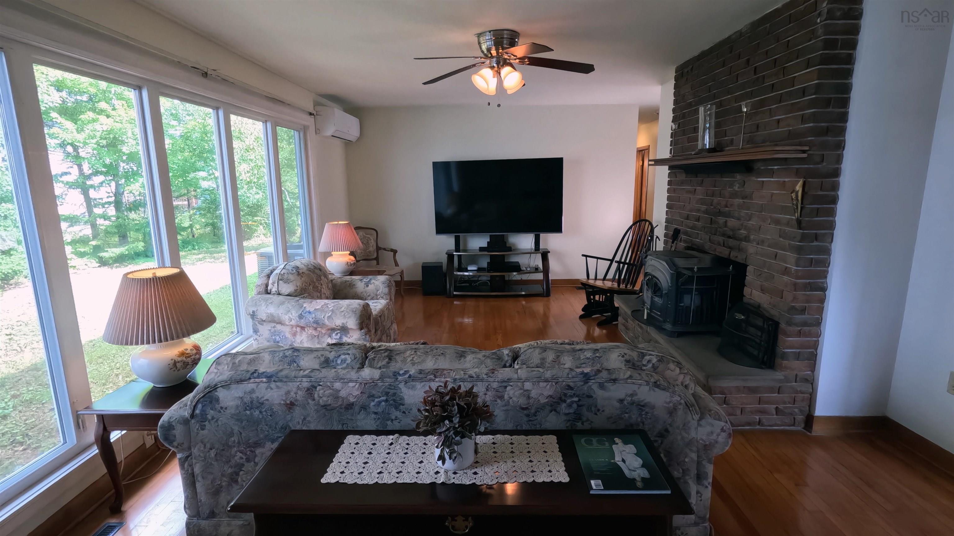 $525,000.00: 17 Maple Drive, Timberlea