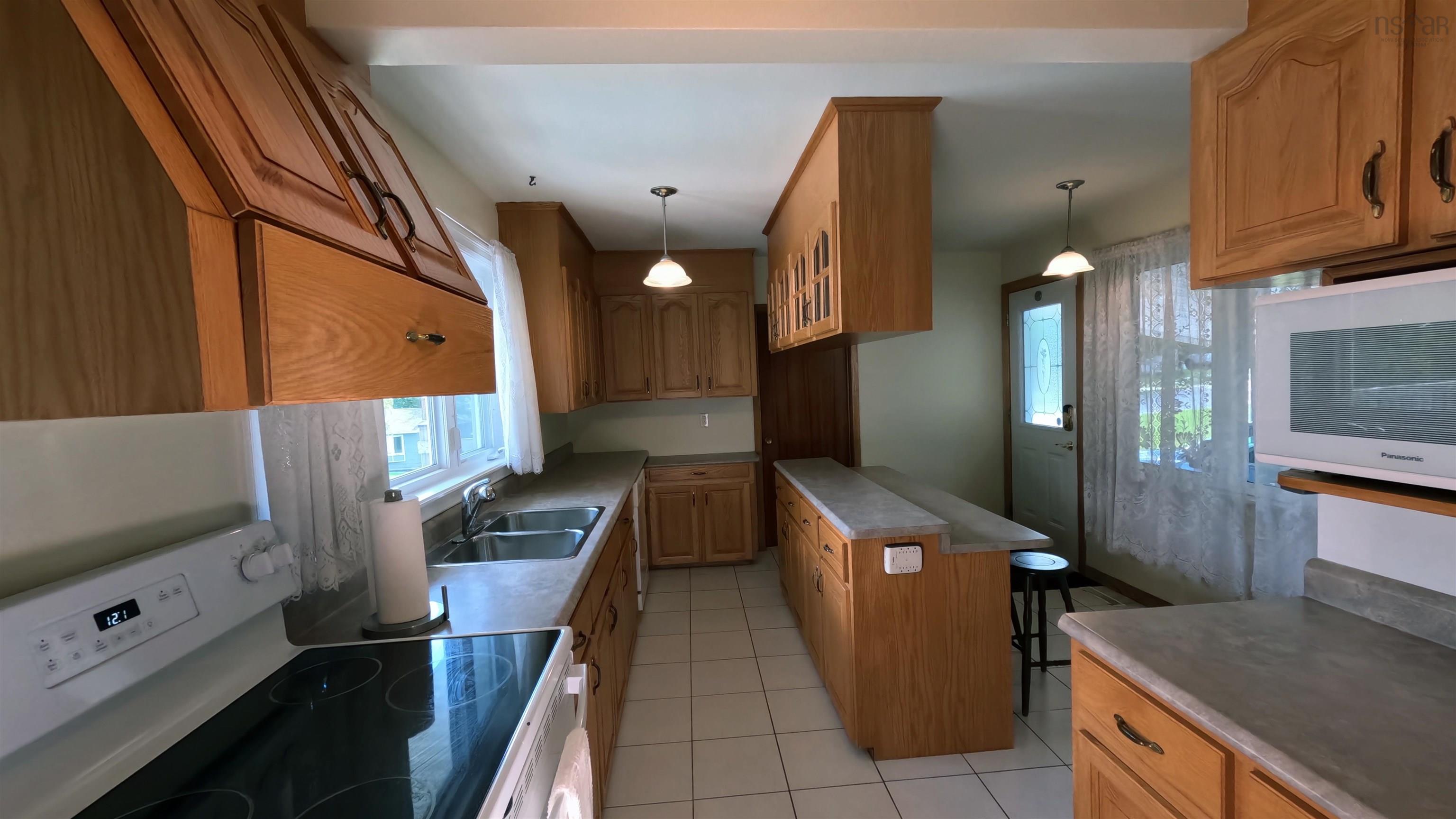 $525,000.00: 17 Maple Drive, Timberlea