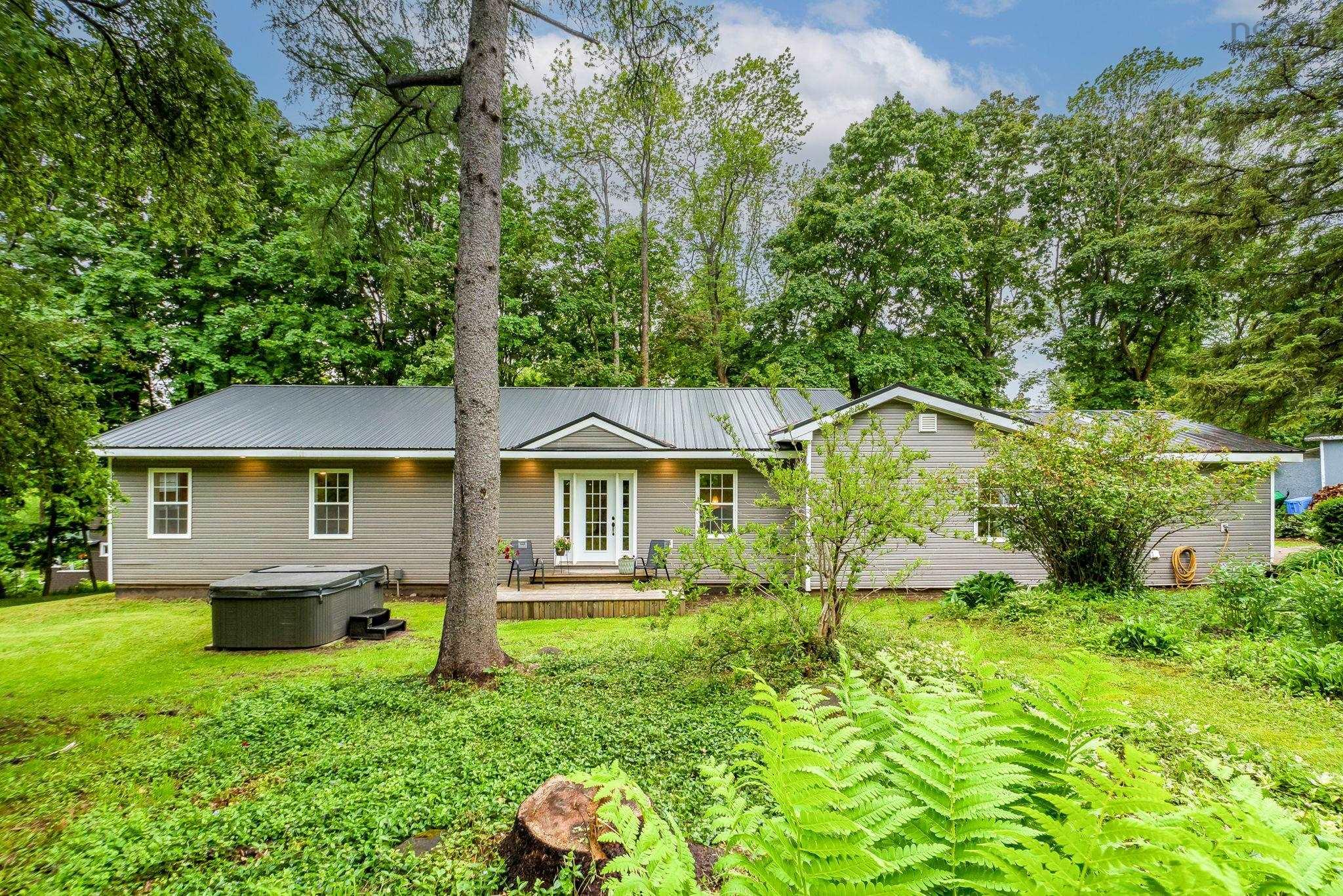 $524,000.00: 33 Grange Street, Pictou