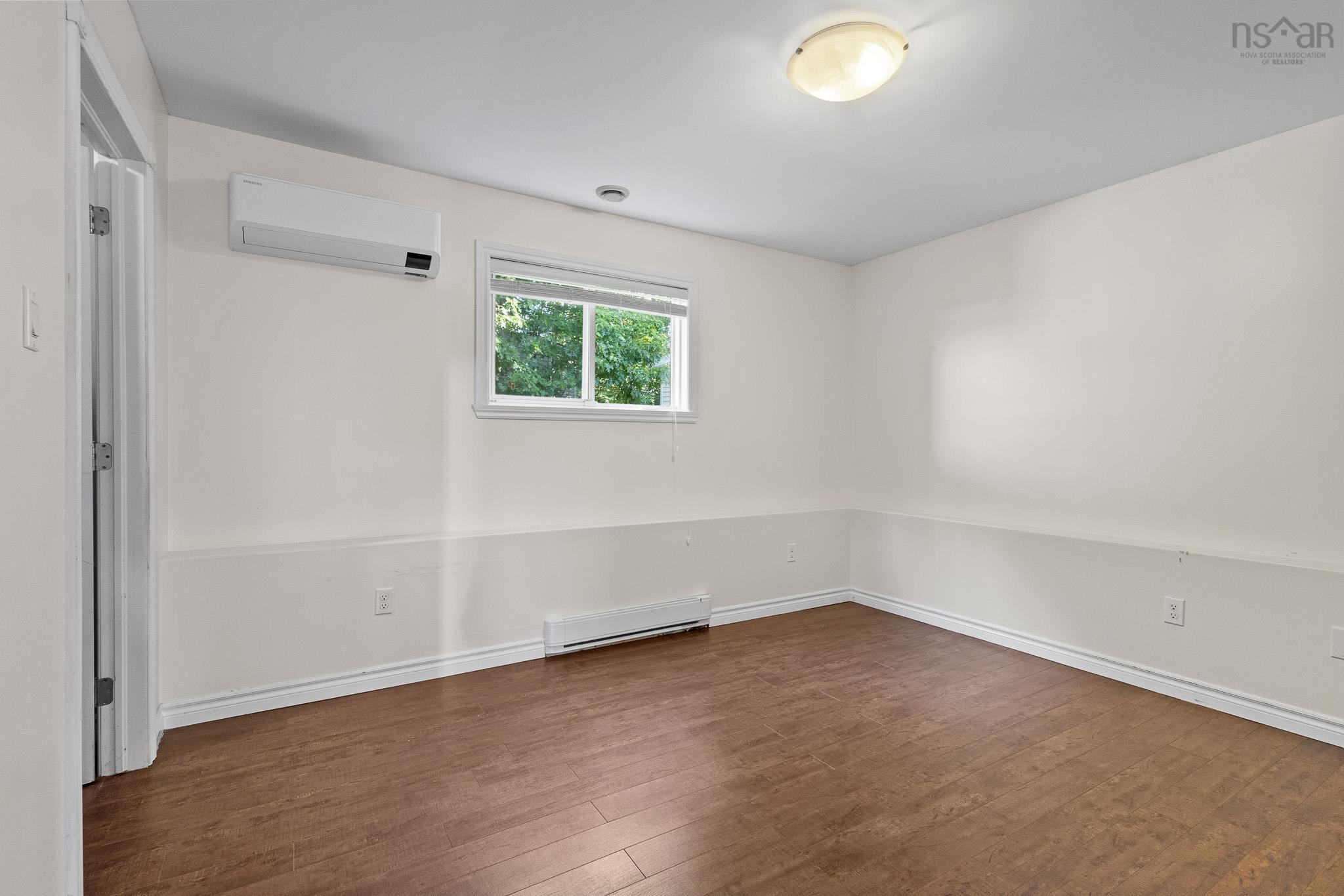 $415,000.00: 51 Lovell Lane, Halifax