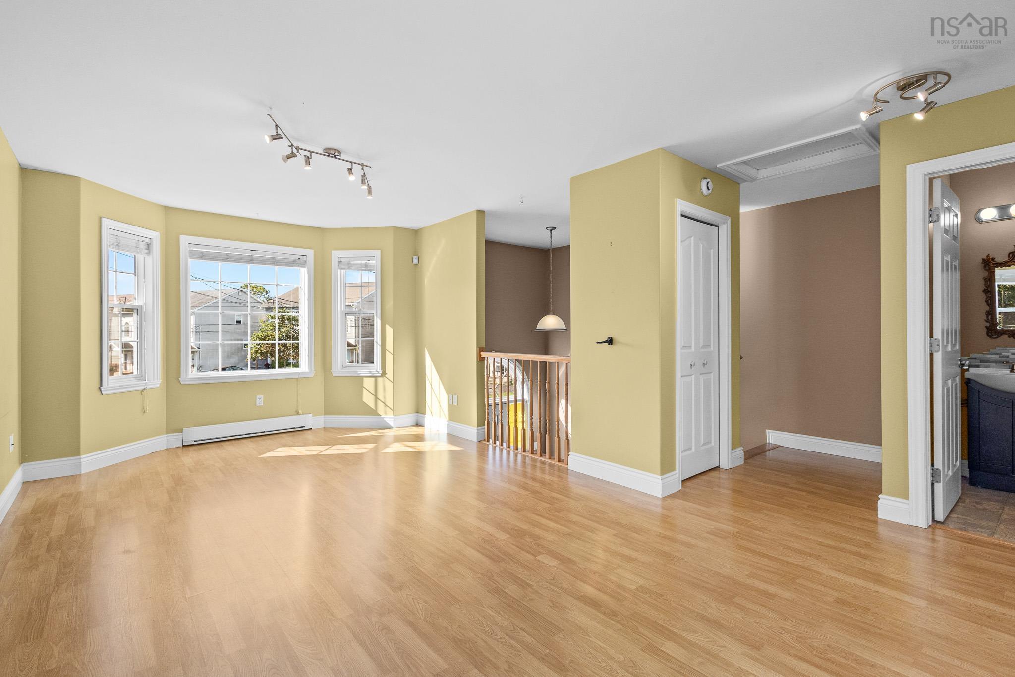 $415,000.00: 51 Lovell Lane, Halifax