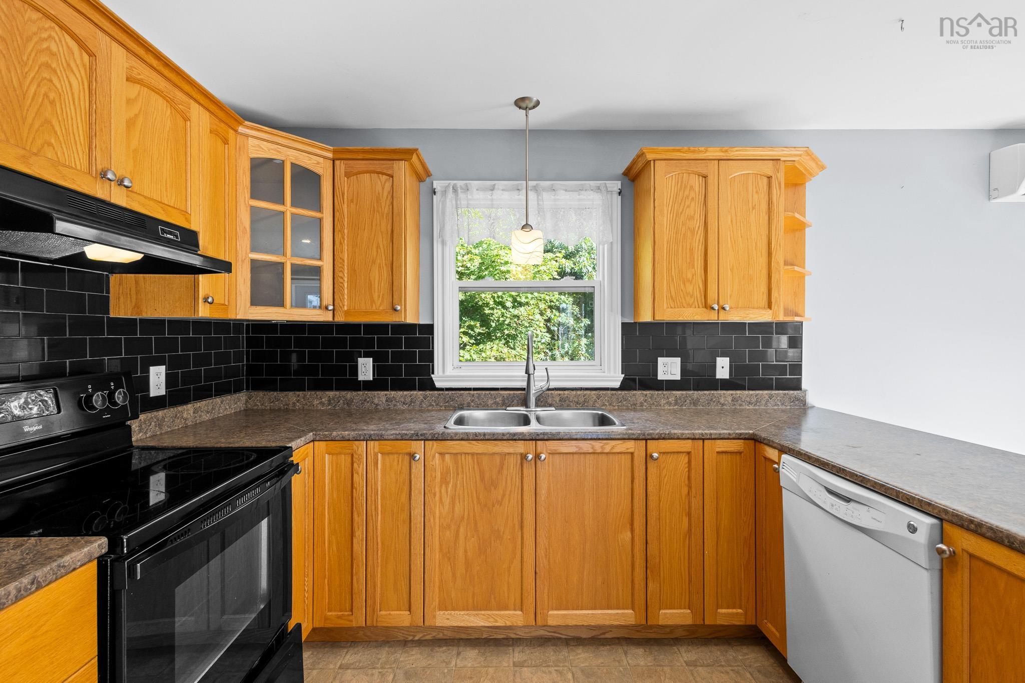 $415,000.00: 51 Lovell Lane, Halifax