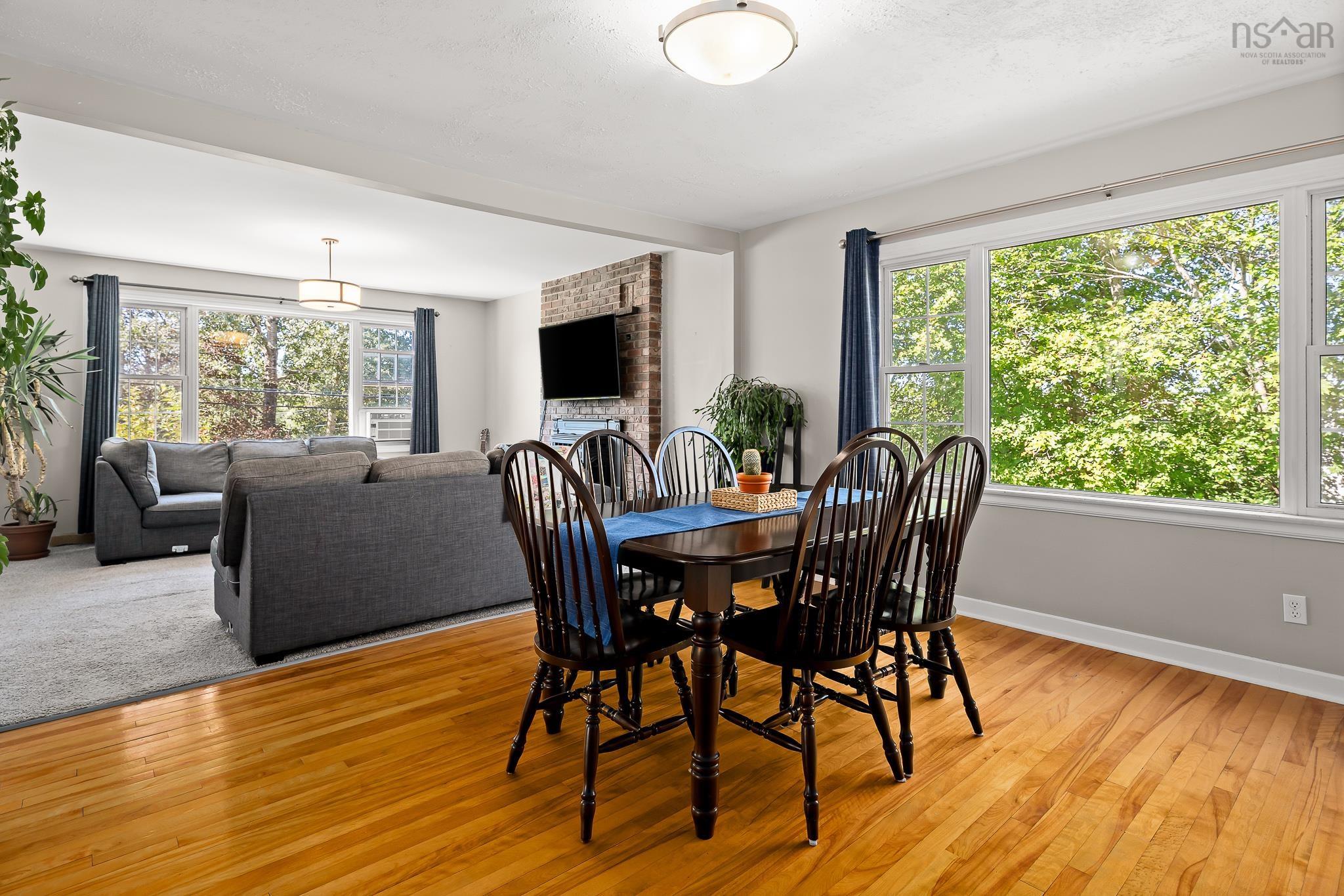 $509,000.00: 23 Valleyfield Road, Woodlawn