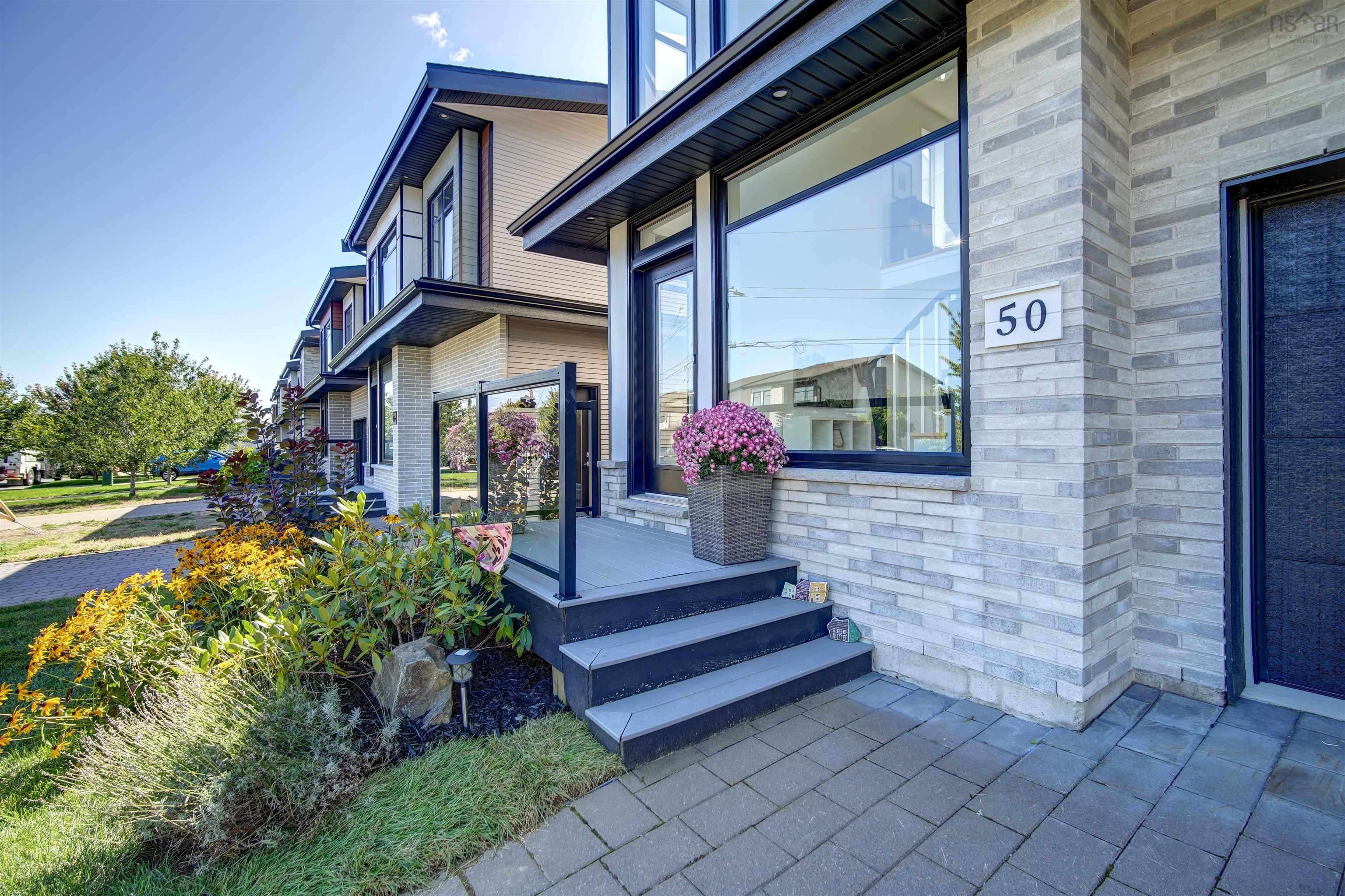 $874,900.00: 50 Serotina Lane, Bedford